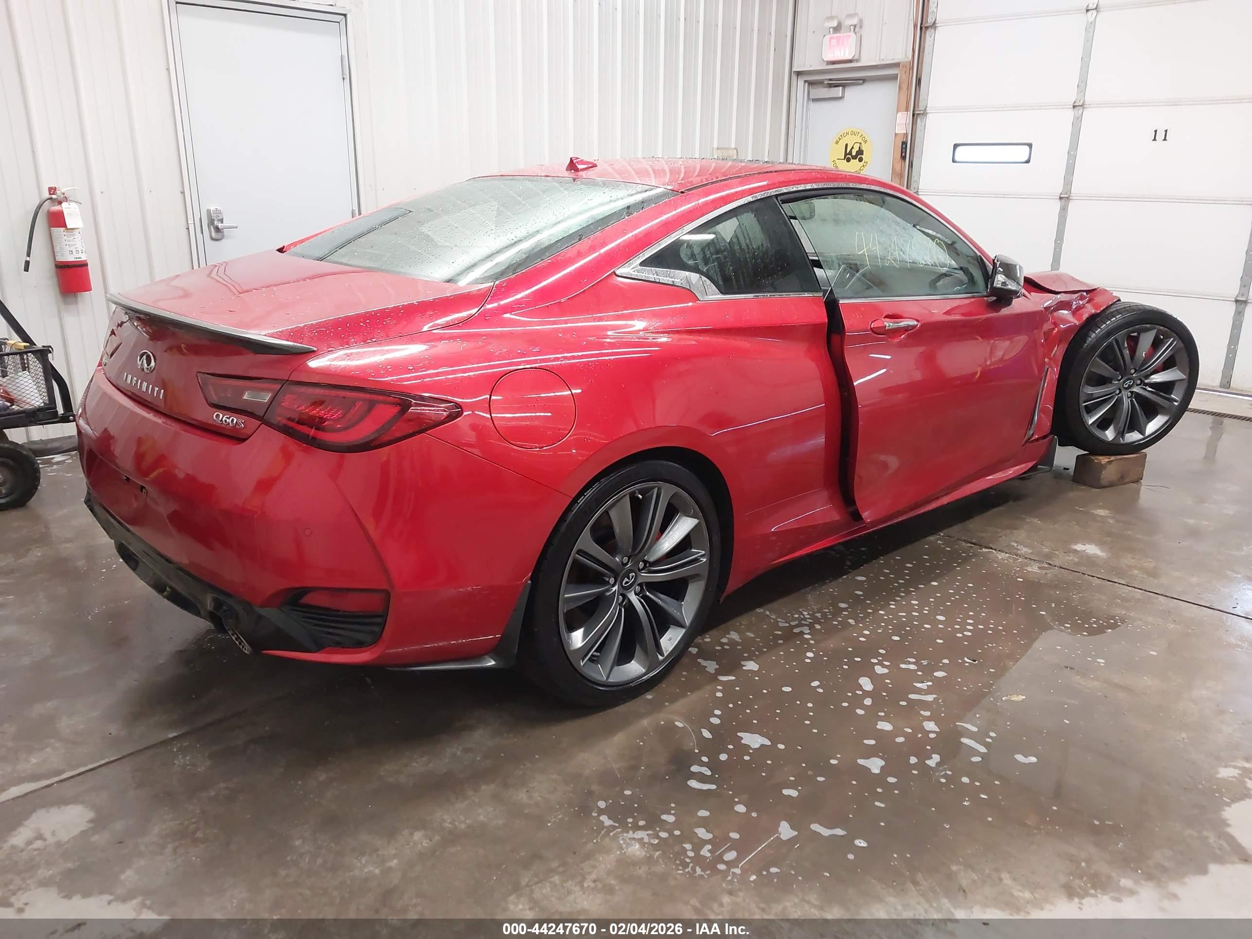INFINITI Q60 image 4