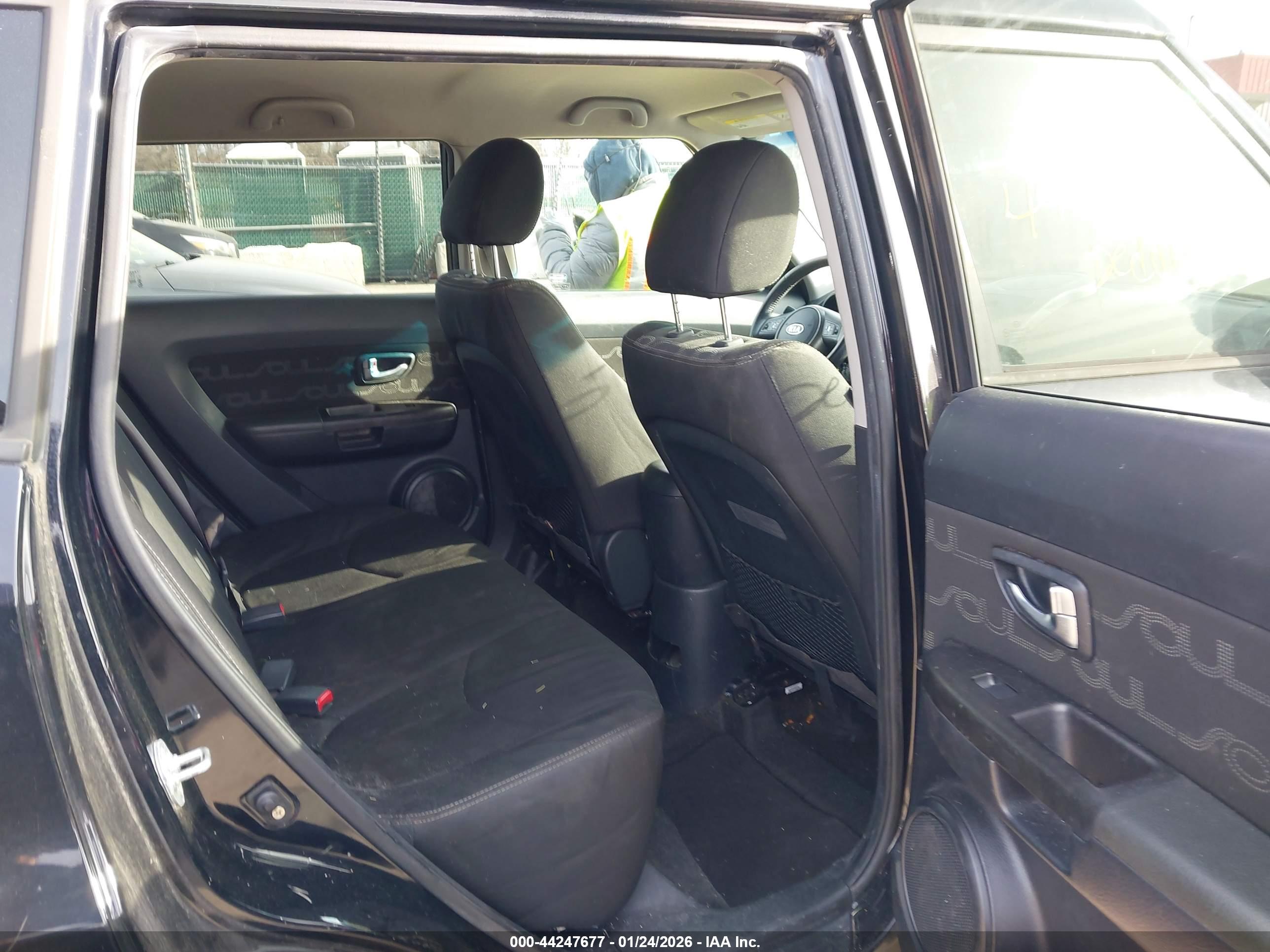 KIA SOUL image 8