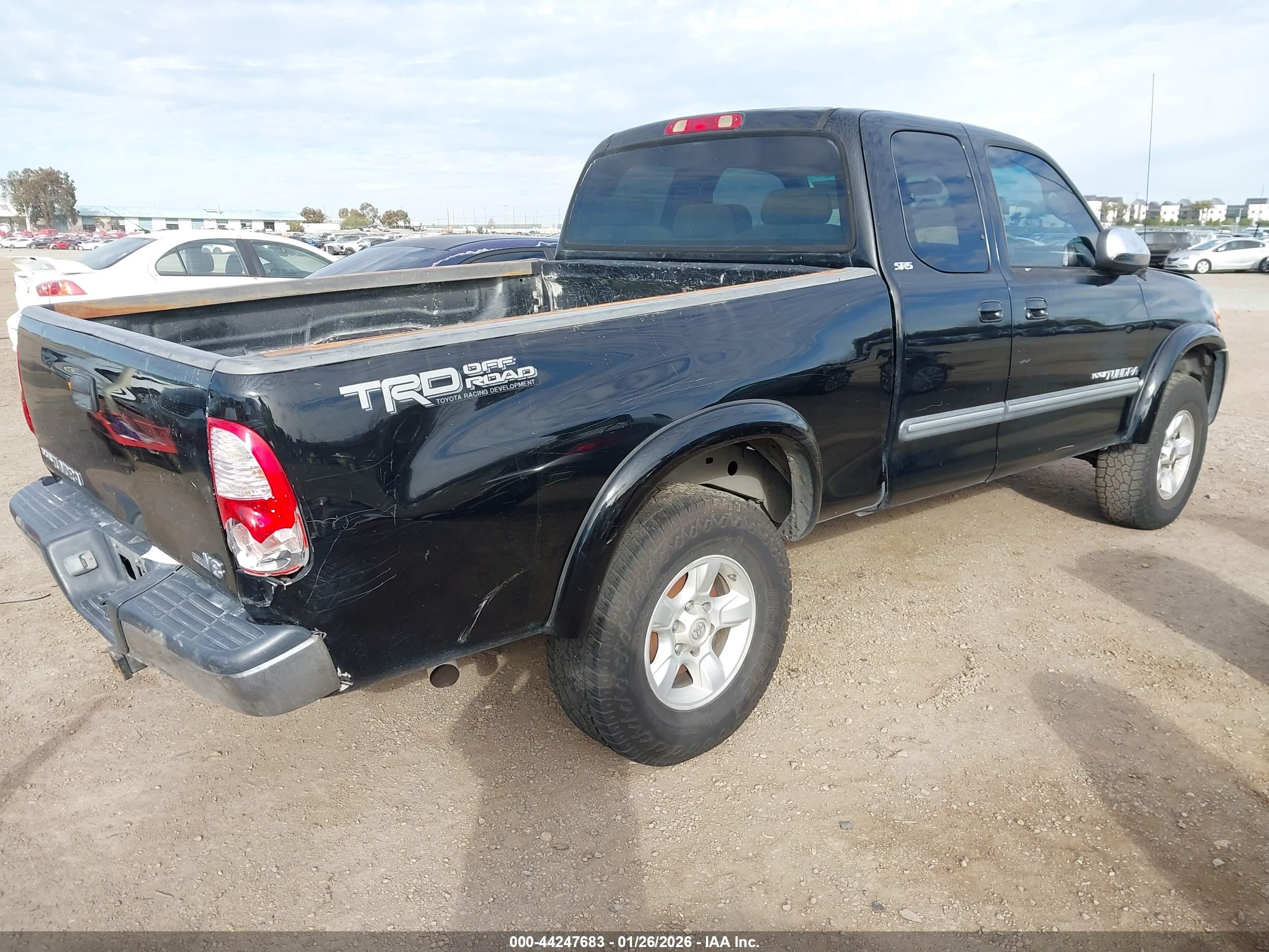 TOYOTA TUNDRA image 4