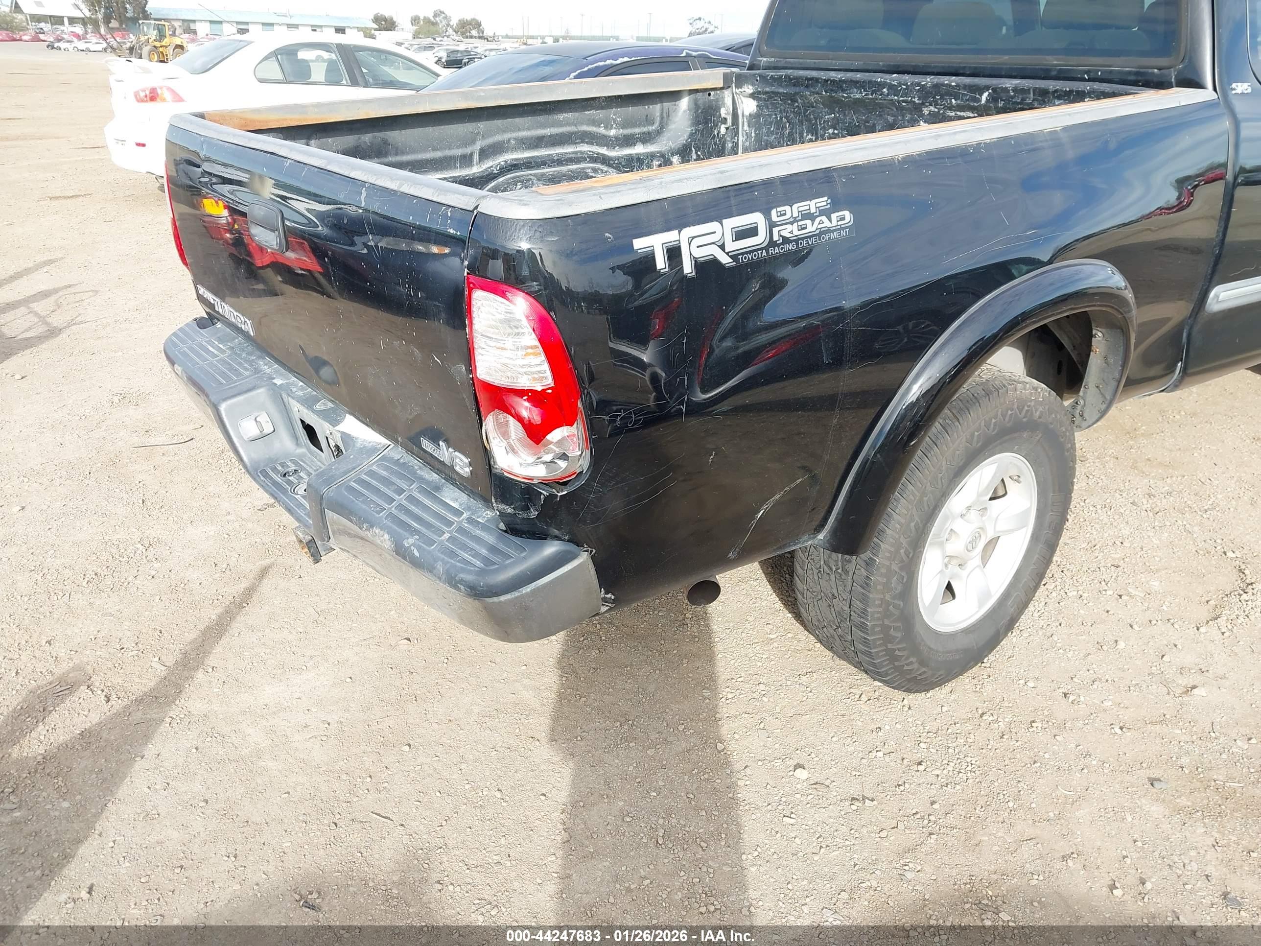 TOYOTA TUNDRA image 6