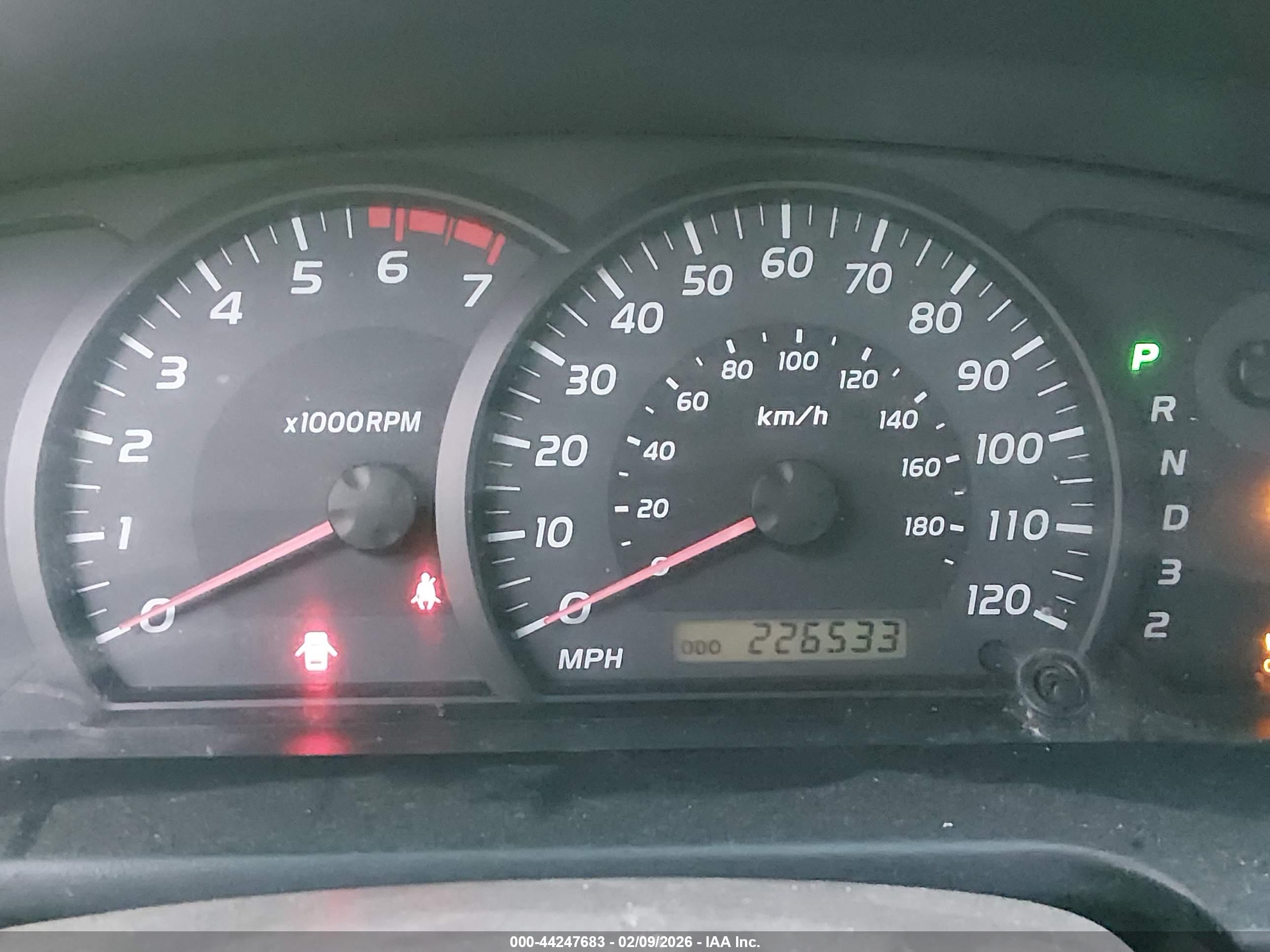 TOYOTA TUNDRA image 7