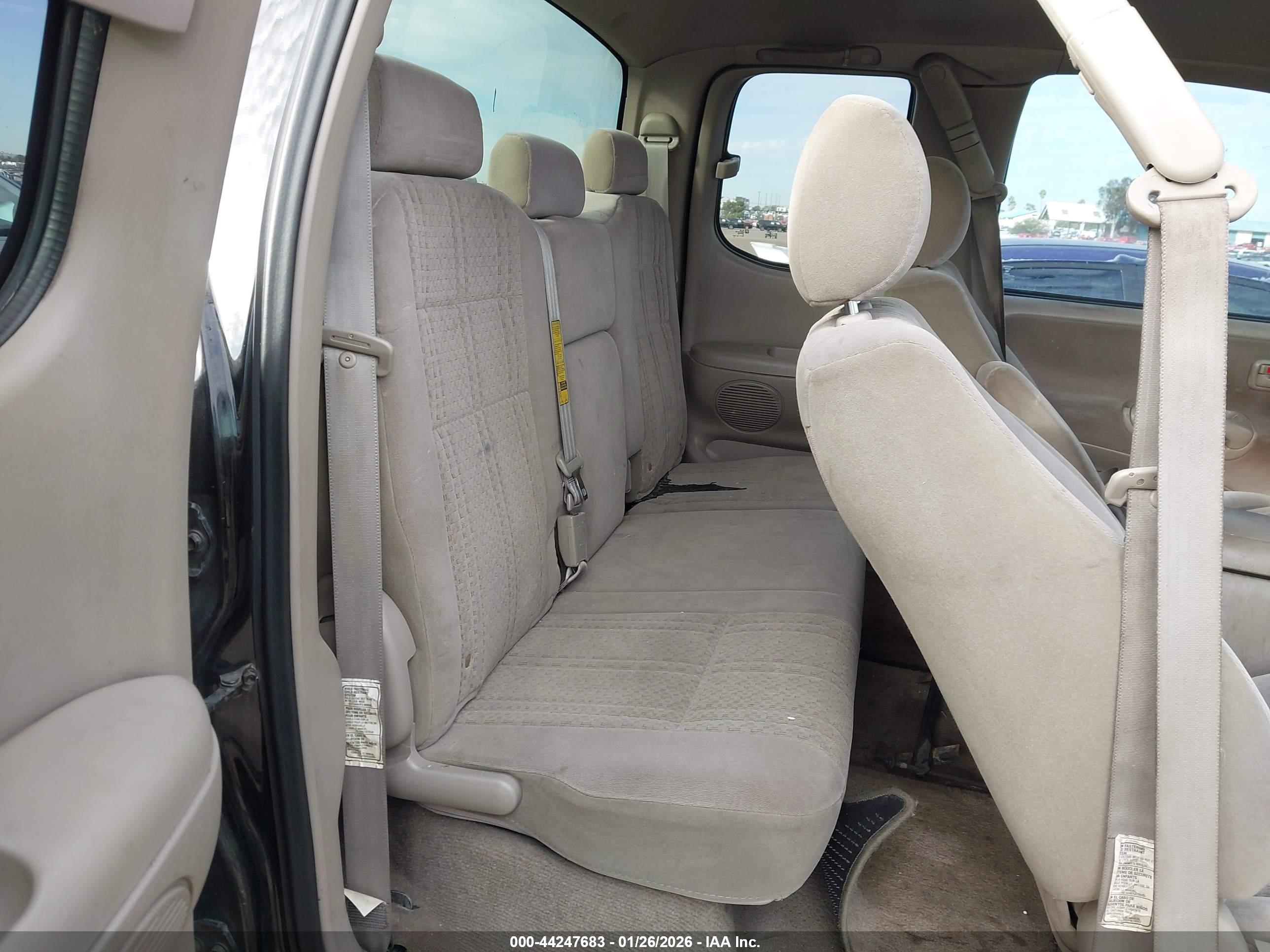 TOYOTA TUNDRA image 8