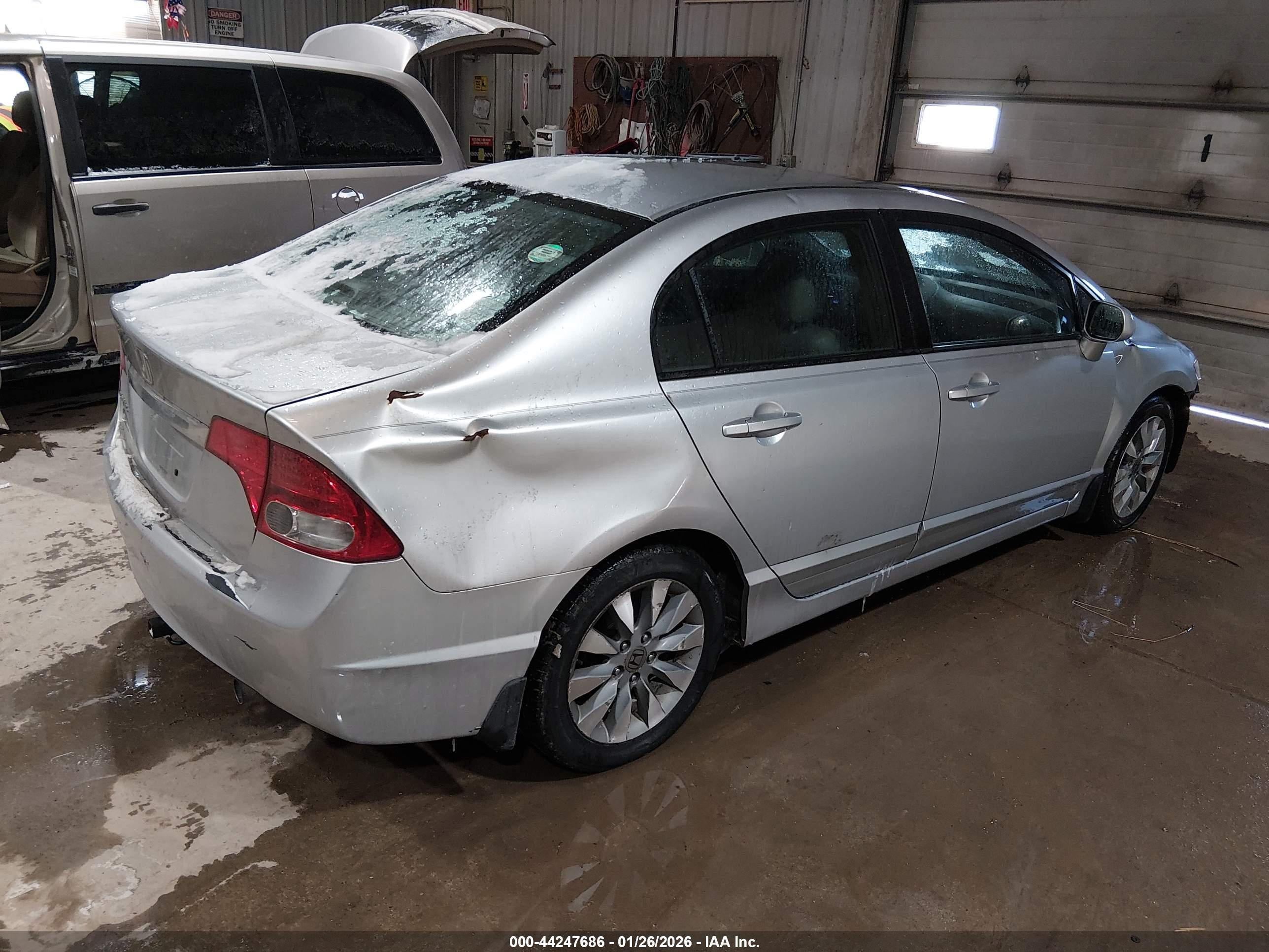 HONDA CIVIC image 4