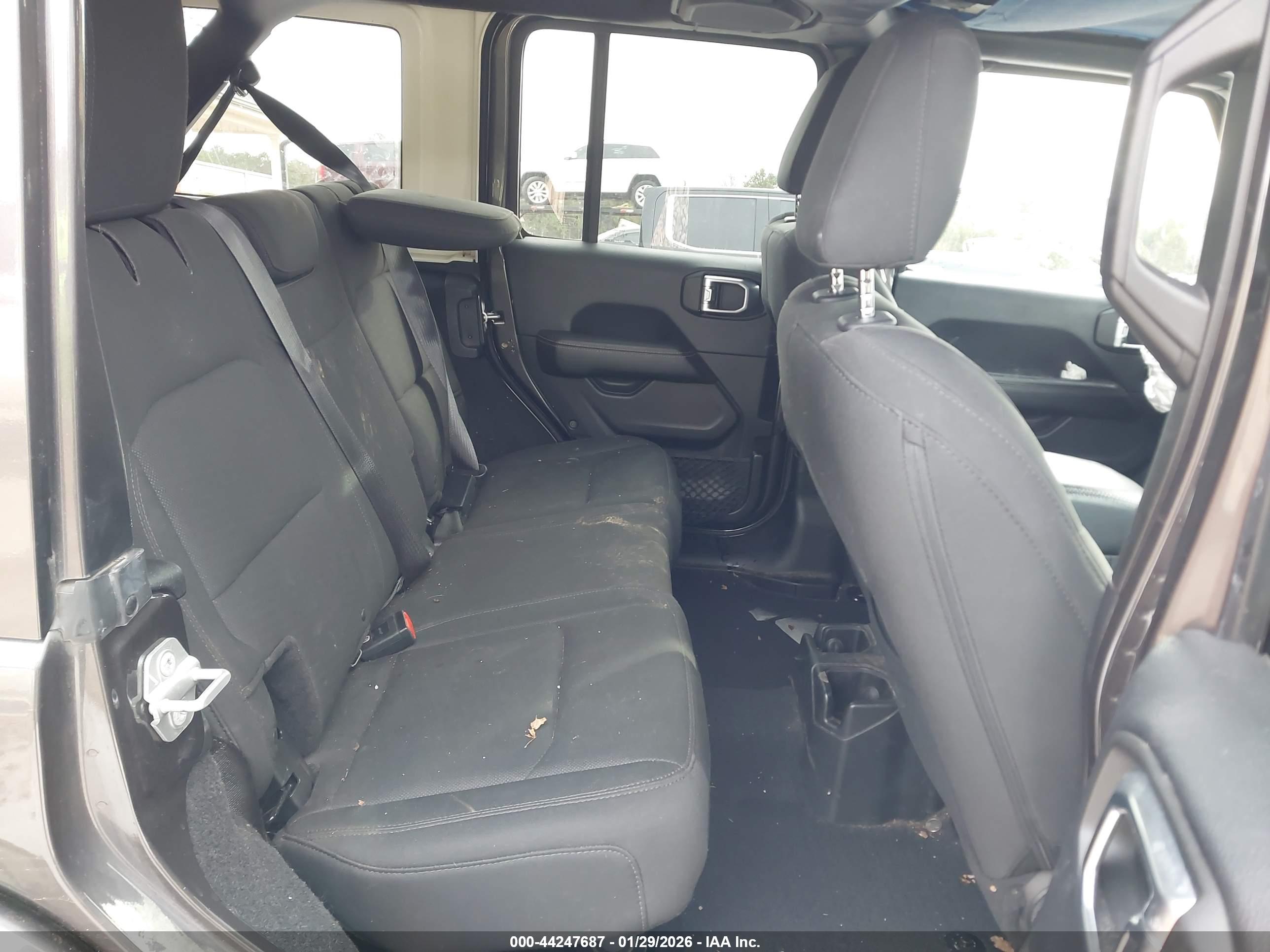JEEP WRANGLER image 8