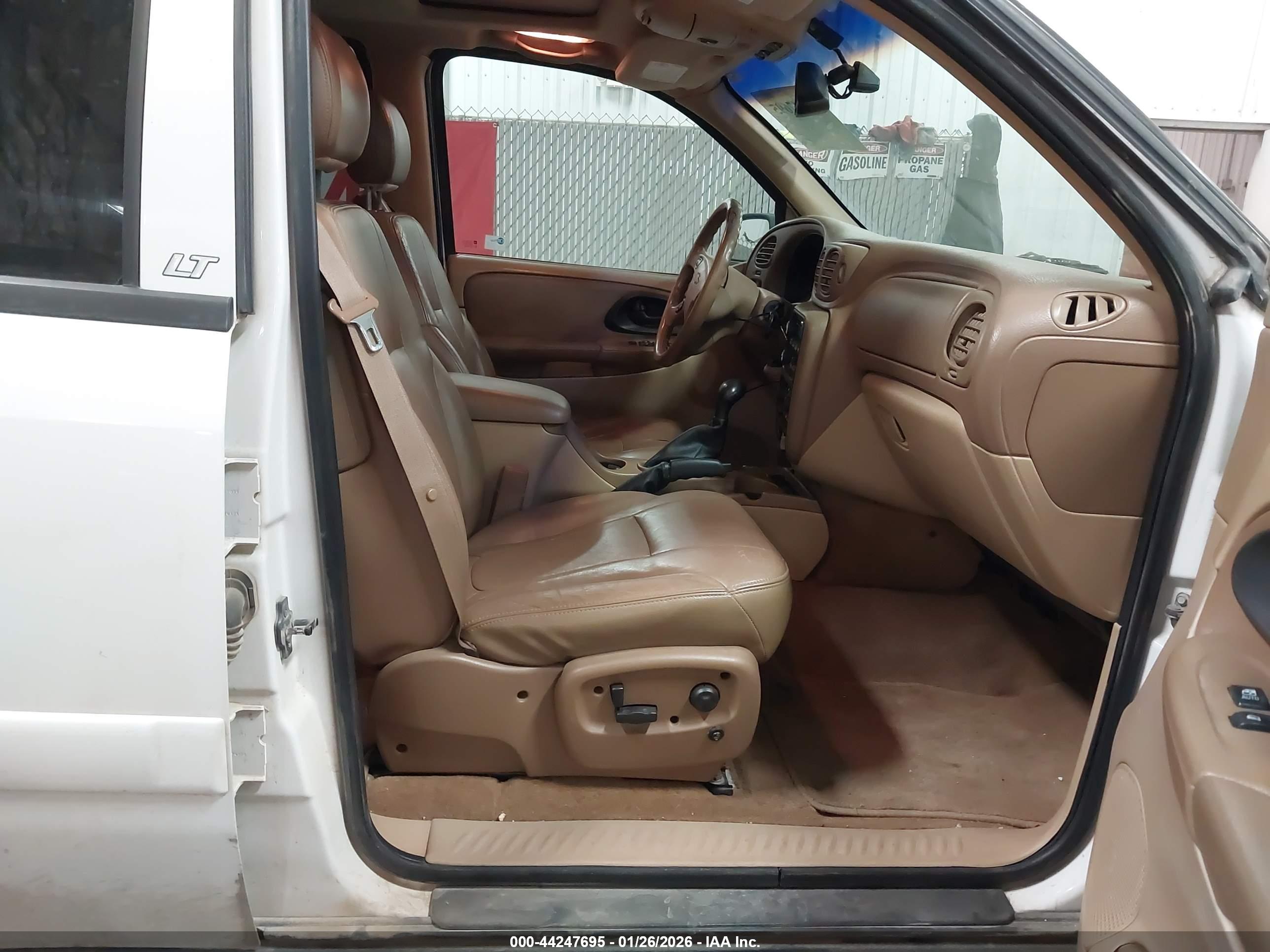CHEVROLET TRAILBLAZER image 5