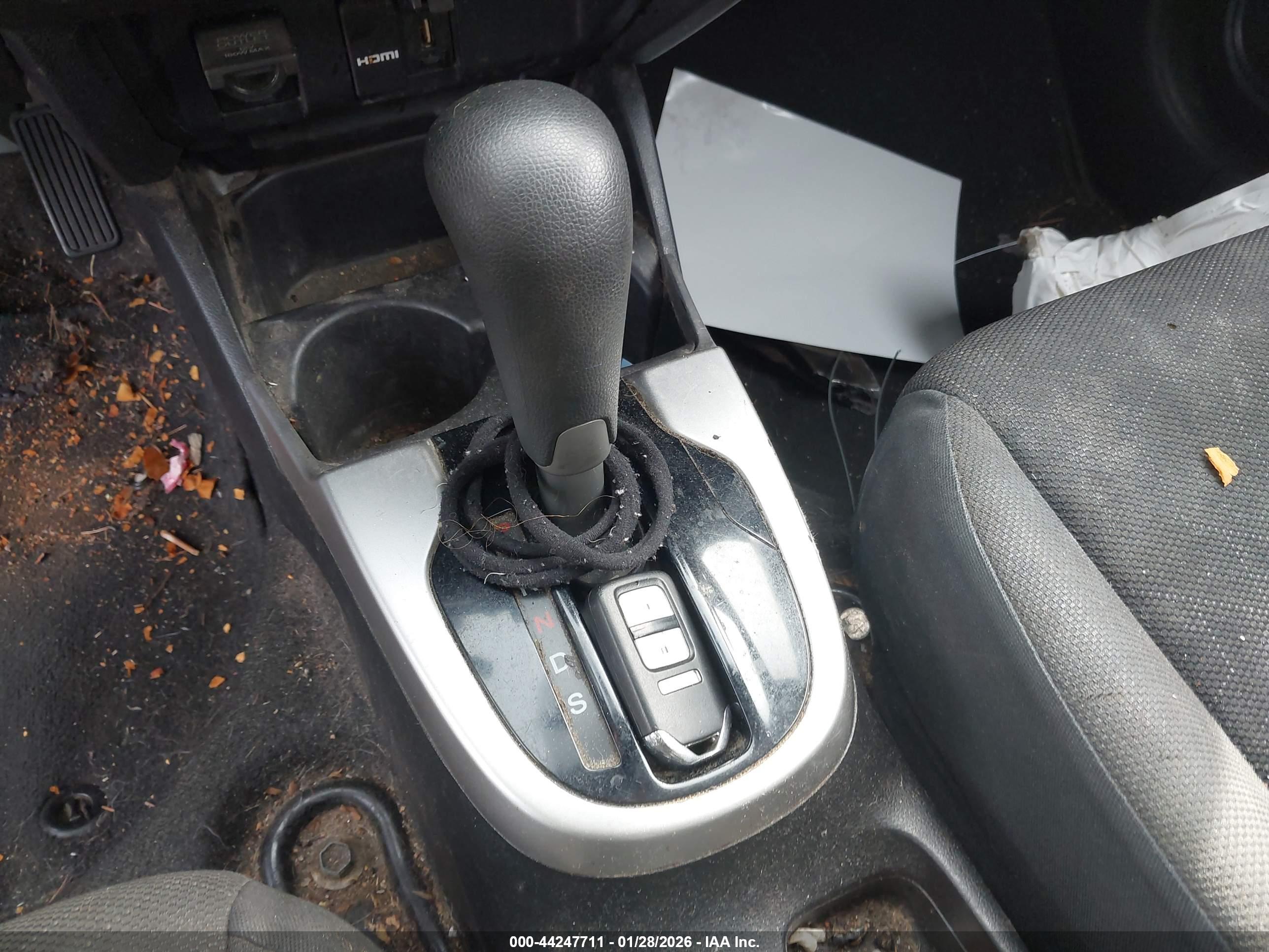 HONDA FIT image 11