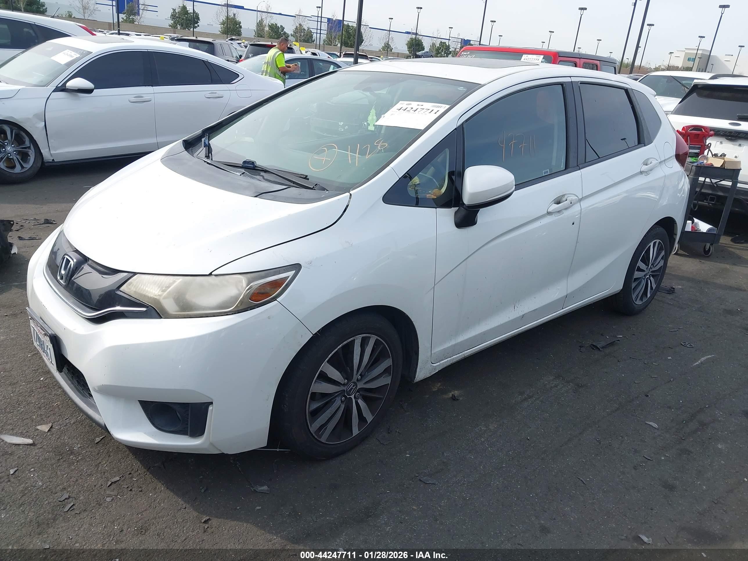 HONDA FIT image 2