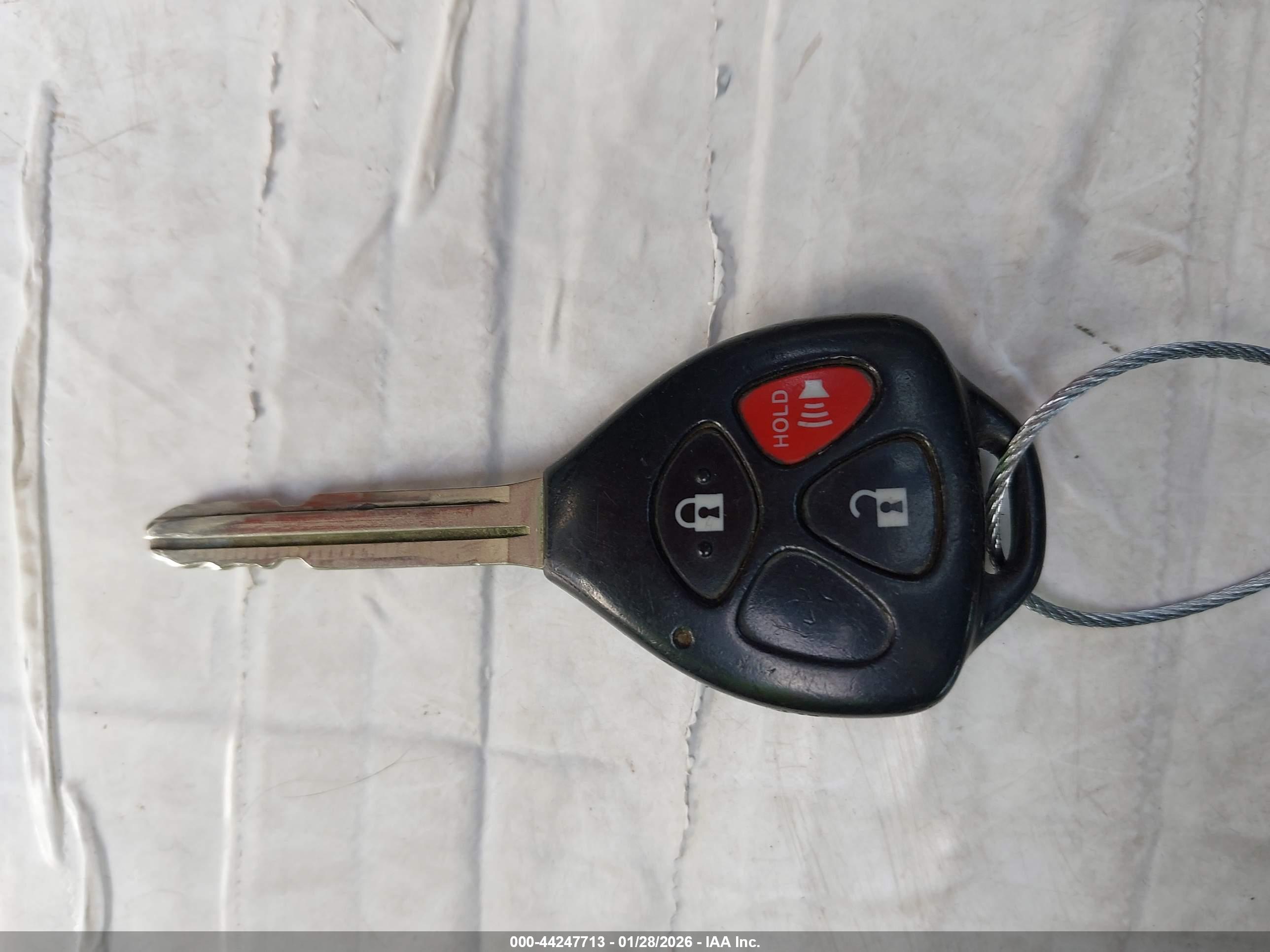 TOYOTA RAV4 image 11