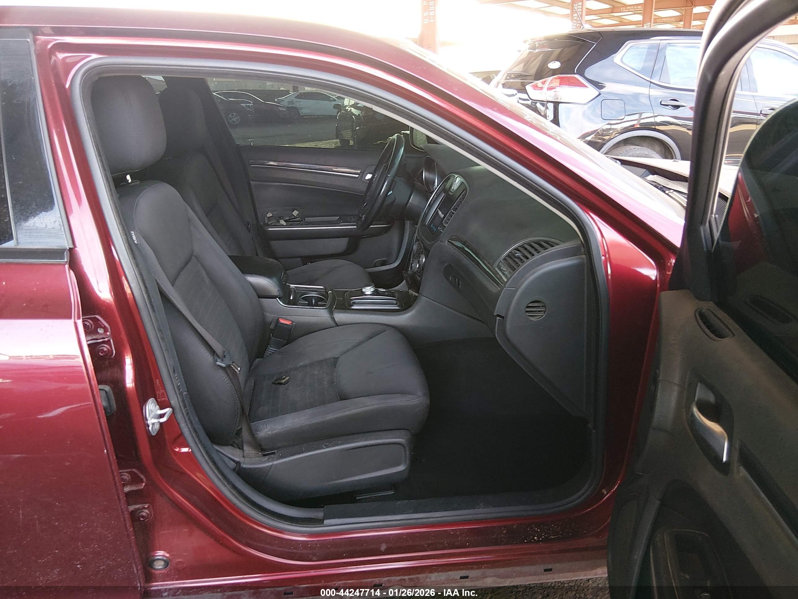 CHRYSLER 300 image 5
