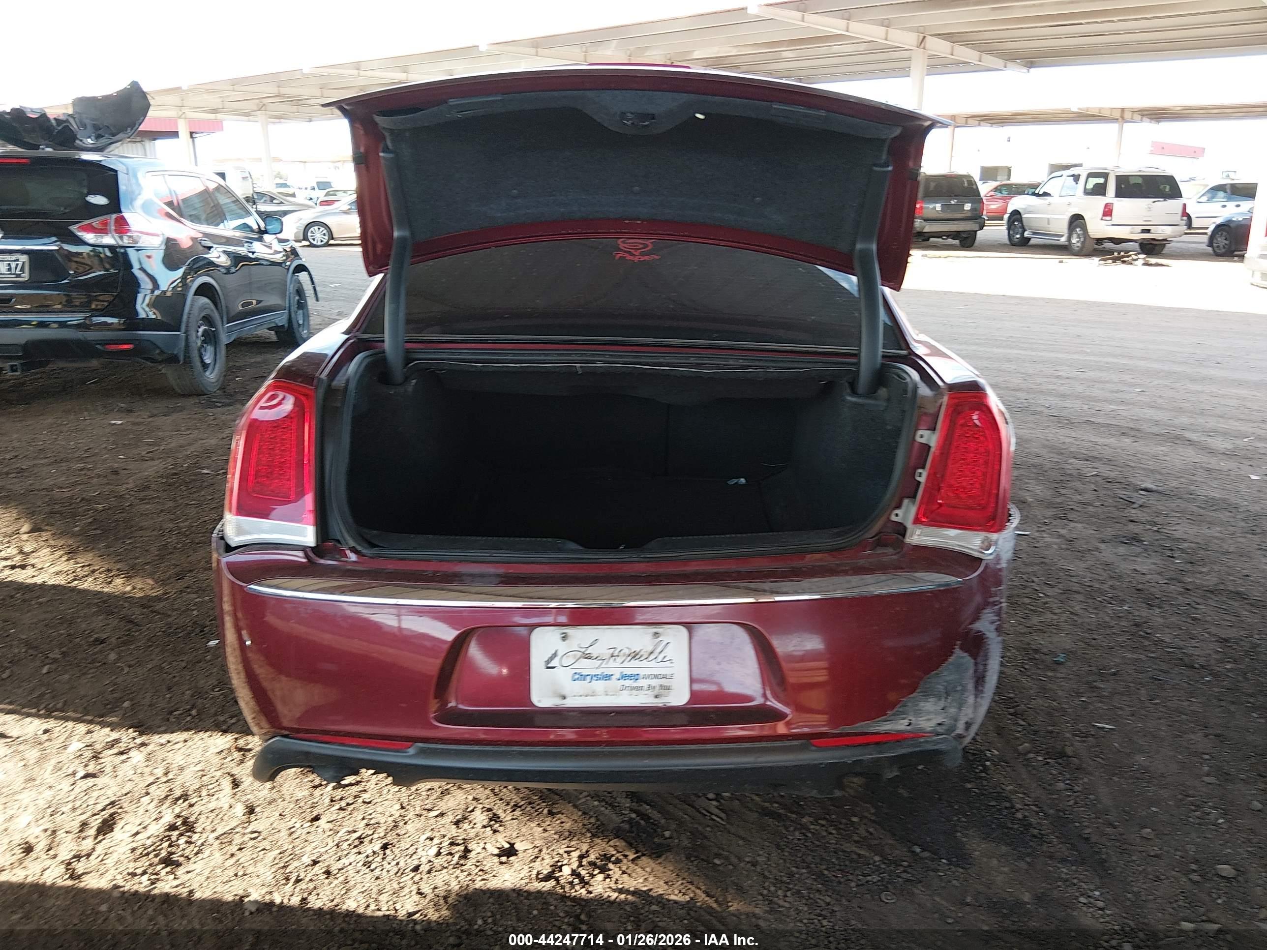 CHRYSLER 300 image 6