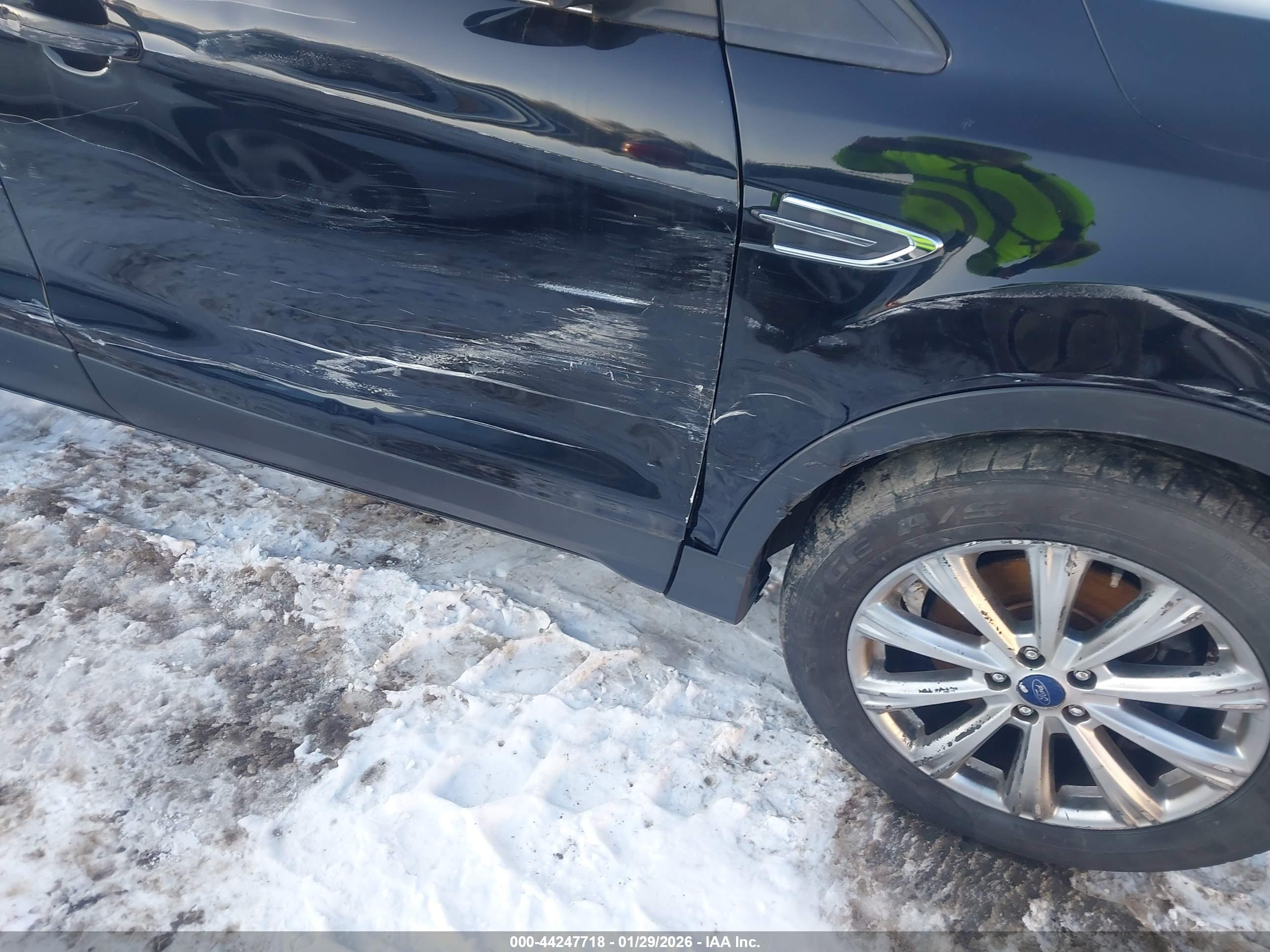 FORD ESCAPE image 6