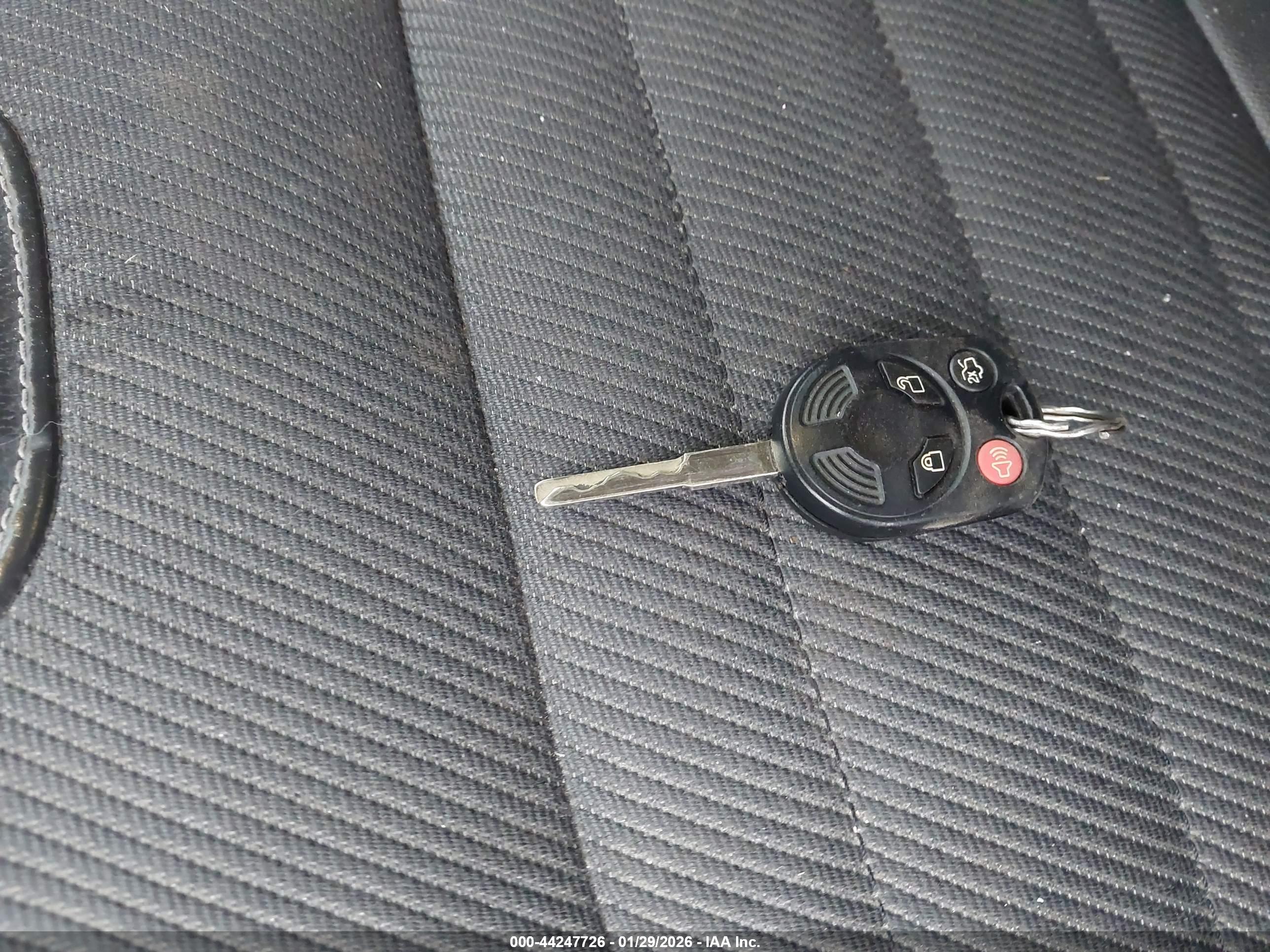 FORD ESCAPE image 11