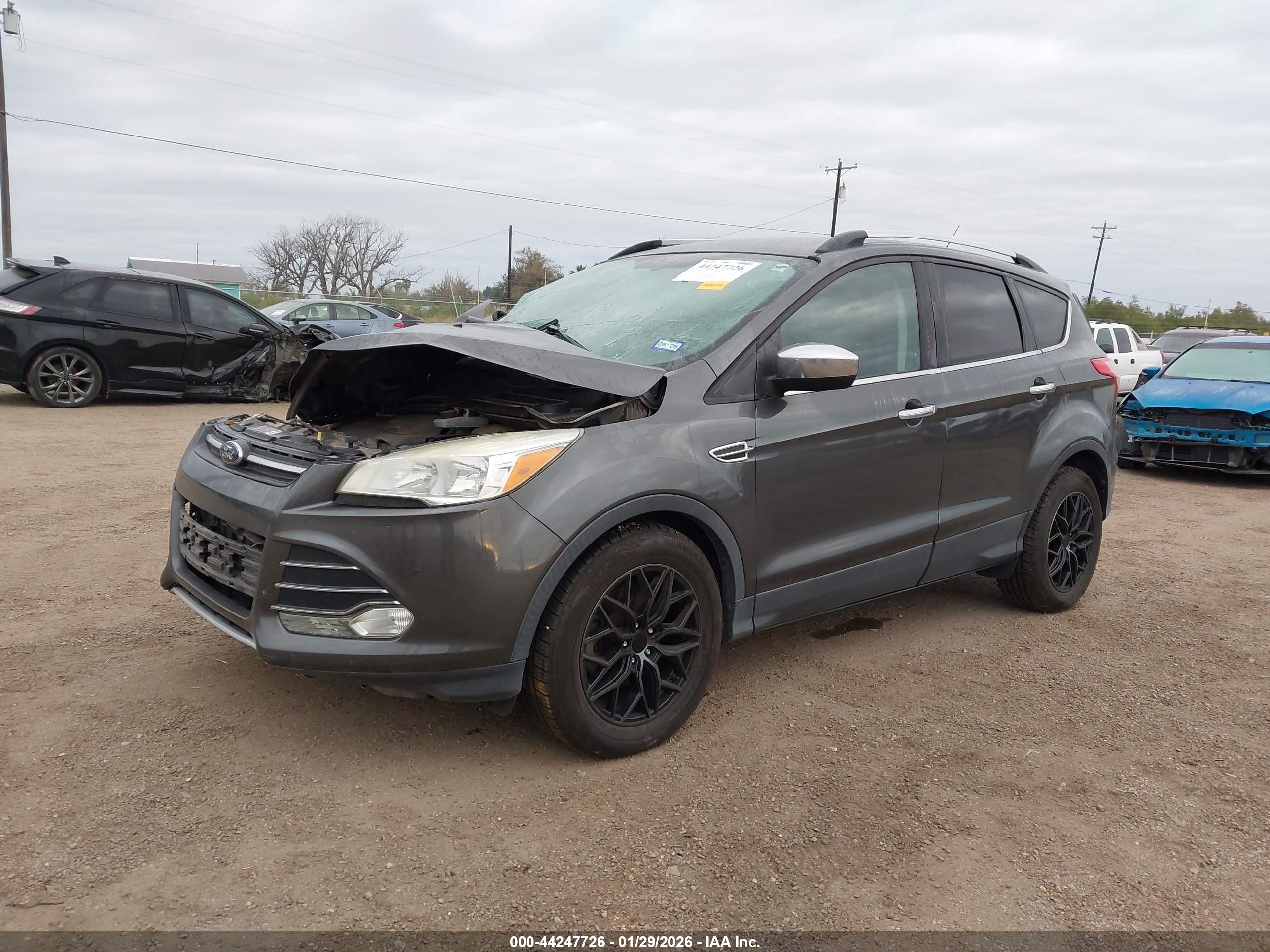 FORD ESCAPE image 2