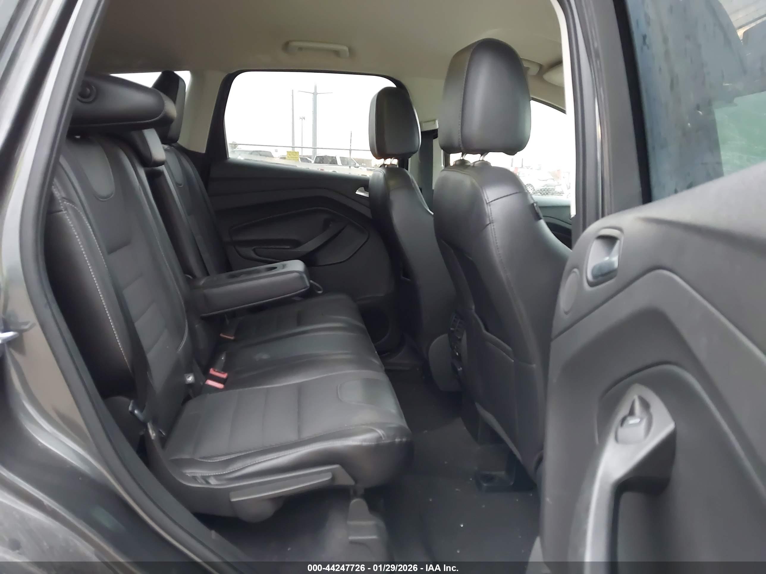 FORD ESCAPE image 8