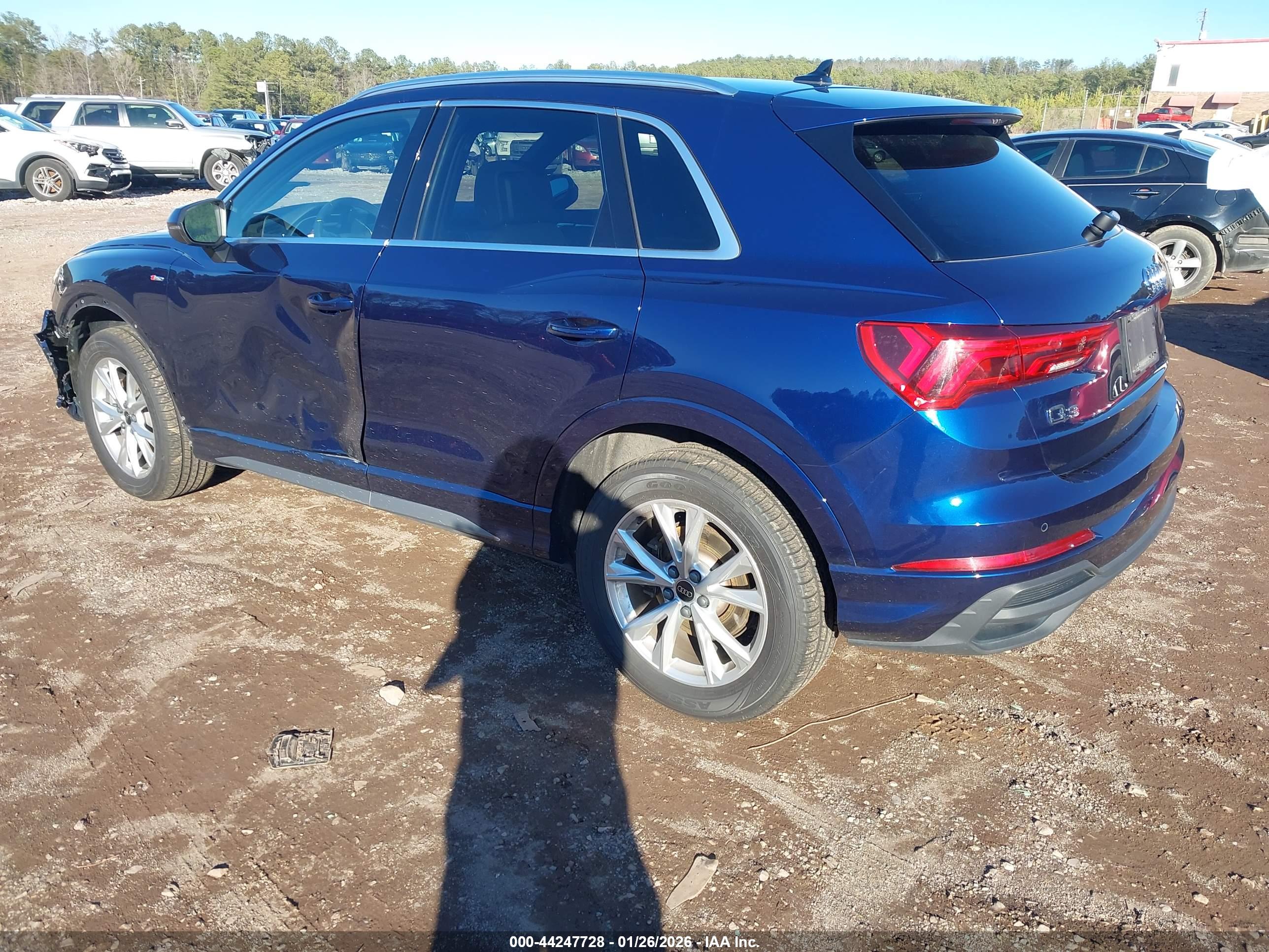 AUDI Q3 image 3