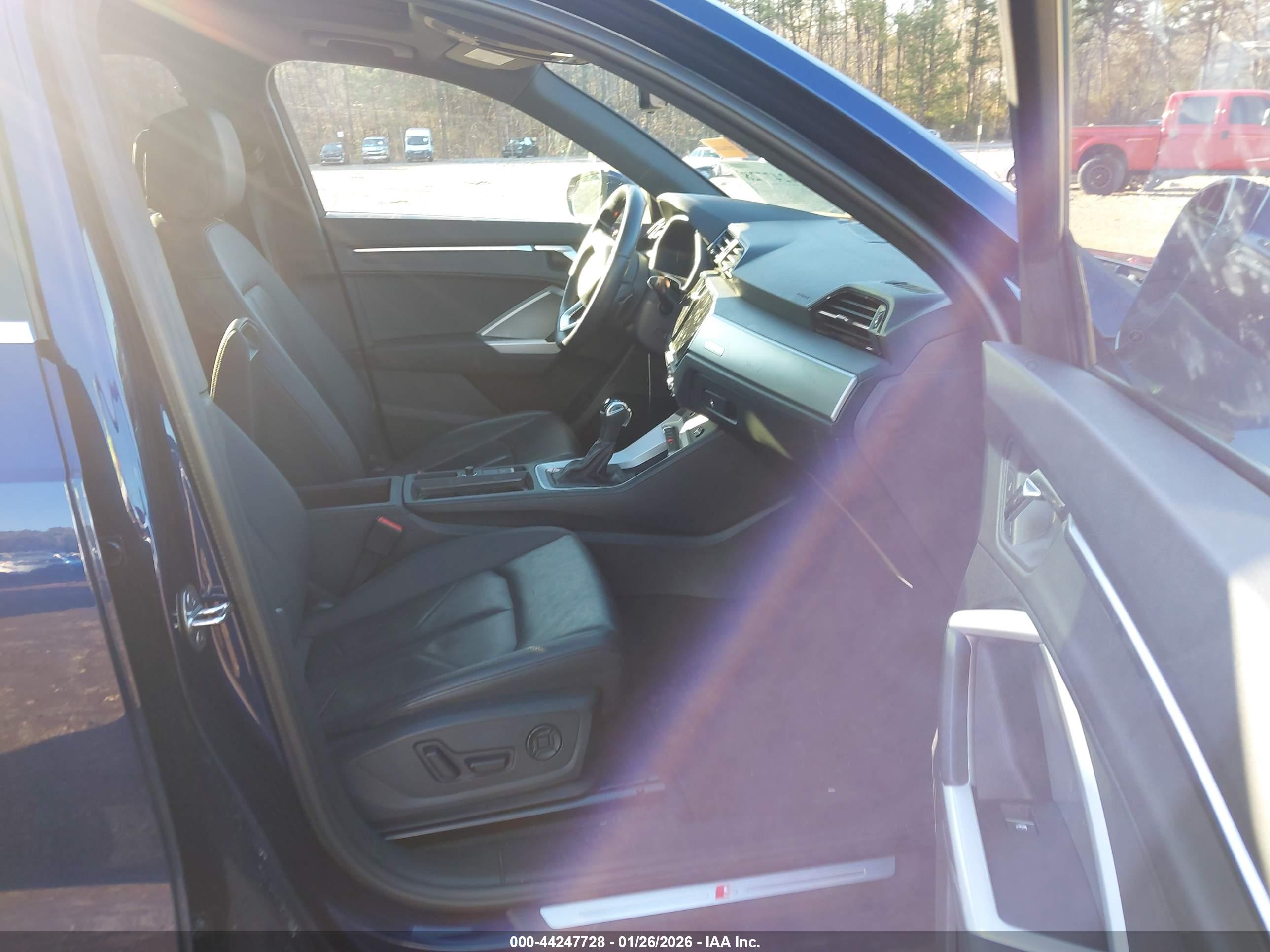 AUDI Q3 image 5
