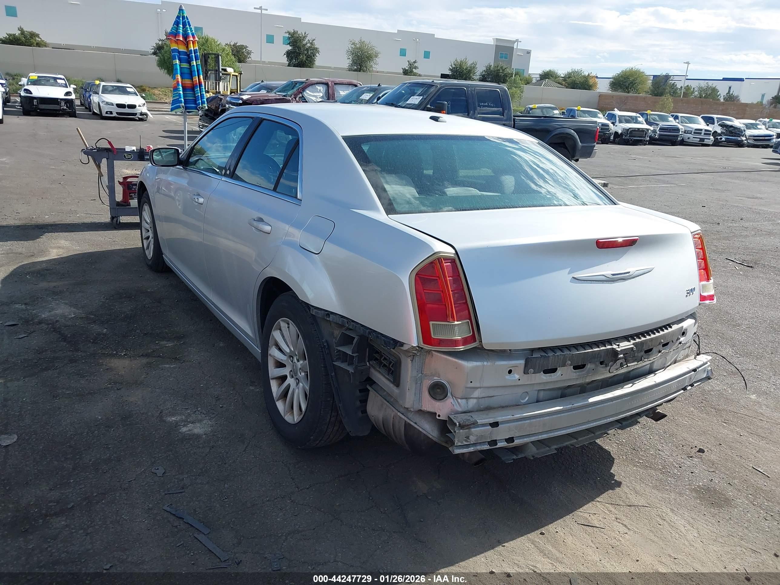 CHRYSLER 300 image 3
