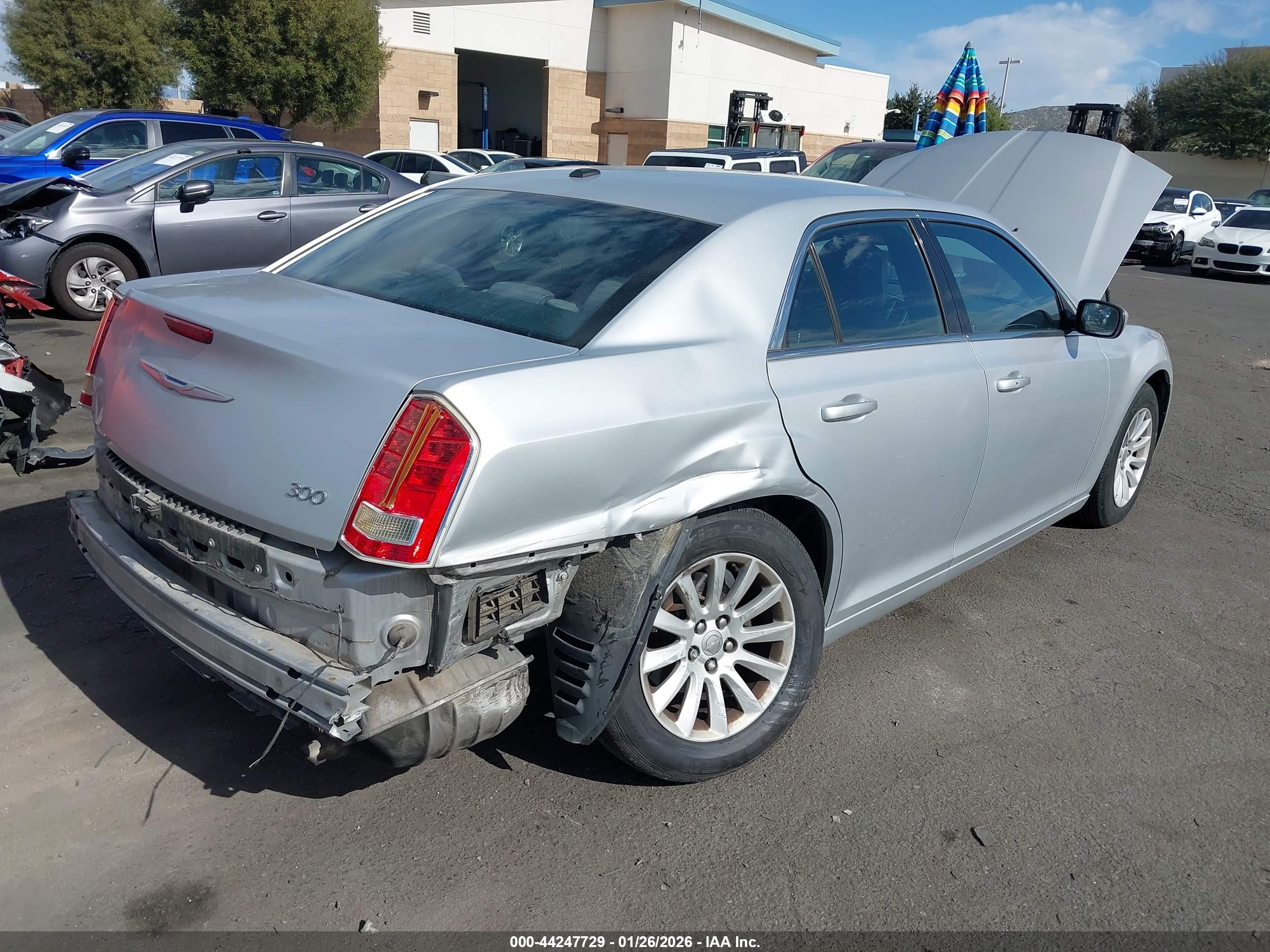 CHRYSLER 300 image 6
