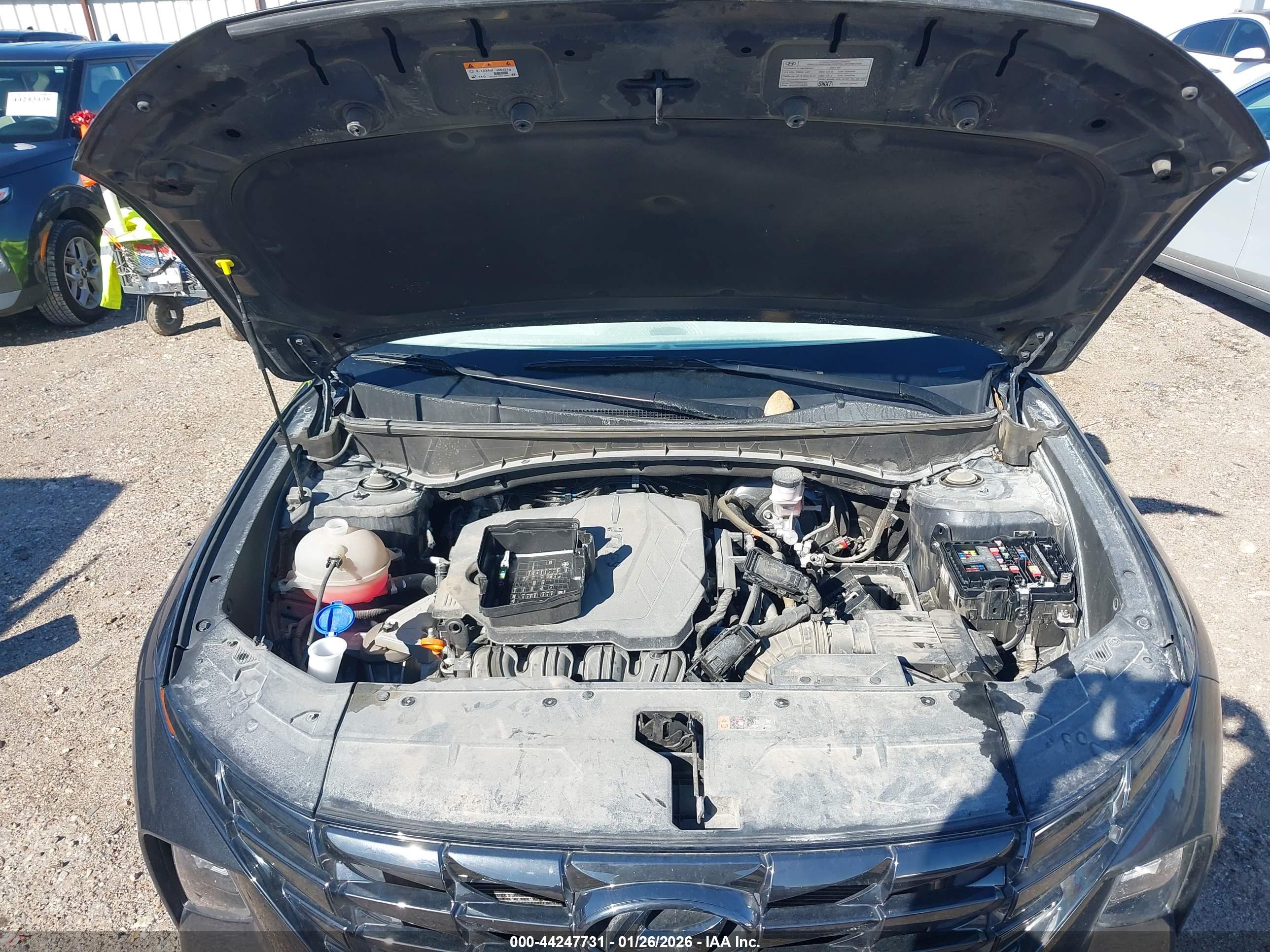 HYUNDAI TUCSON image 10