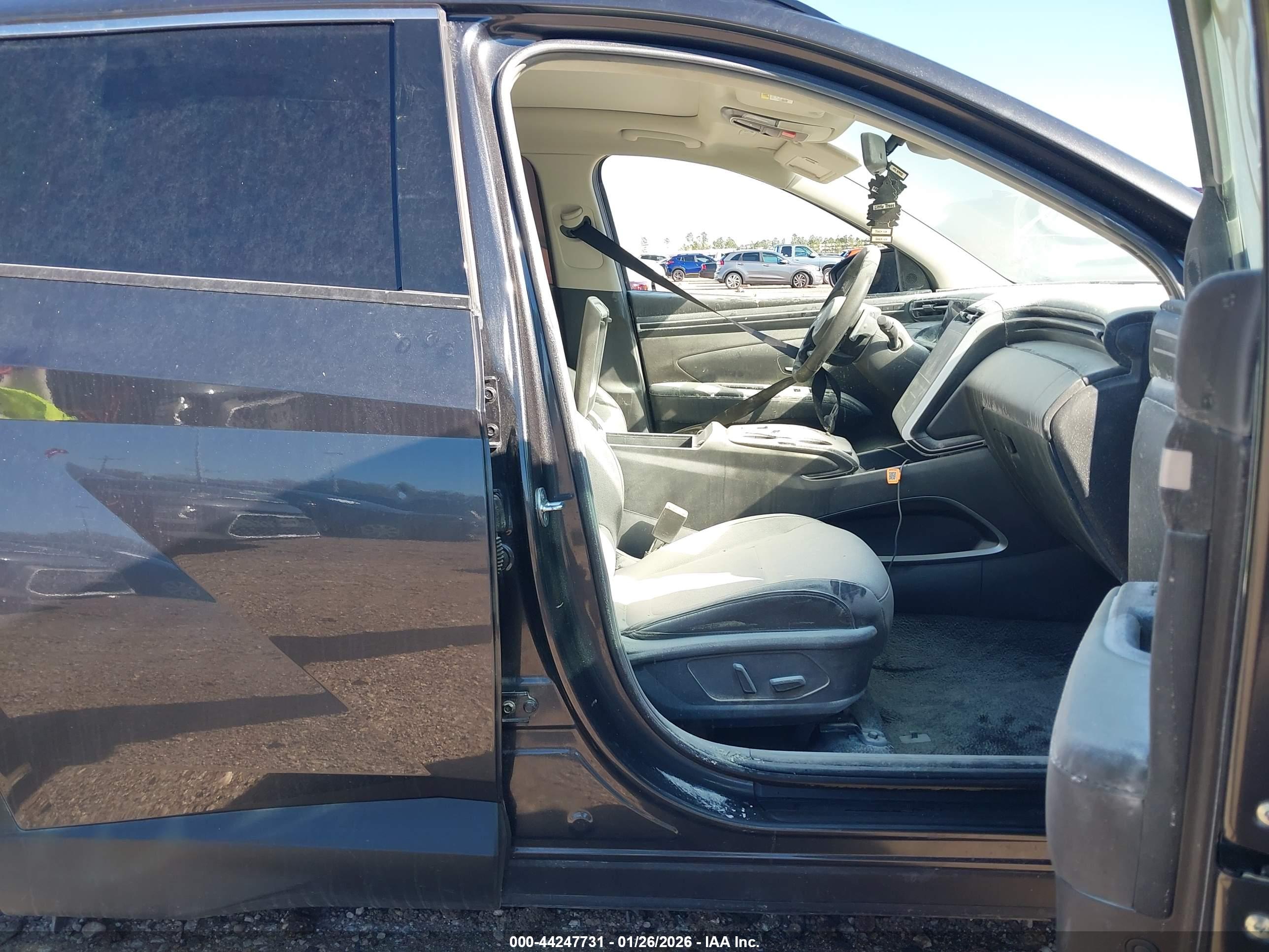 HYUNDAI TUCSON image 5