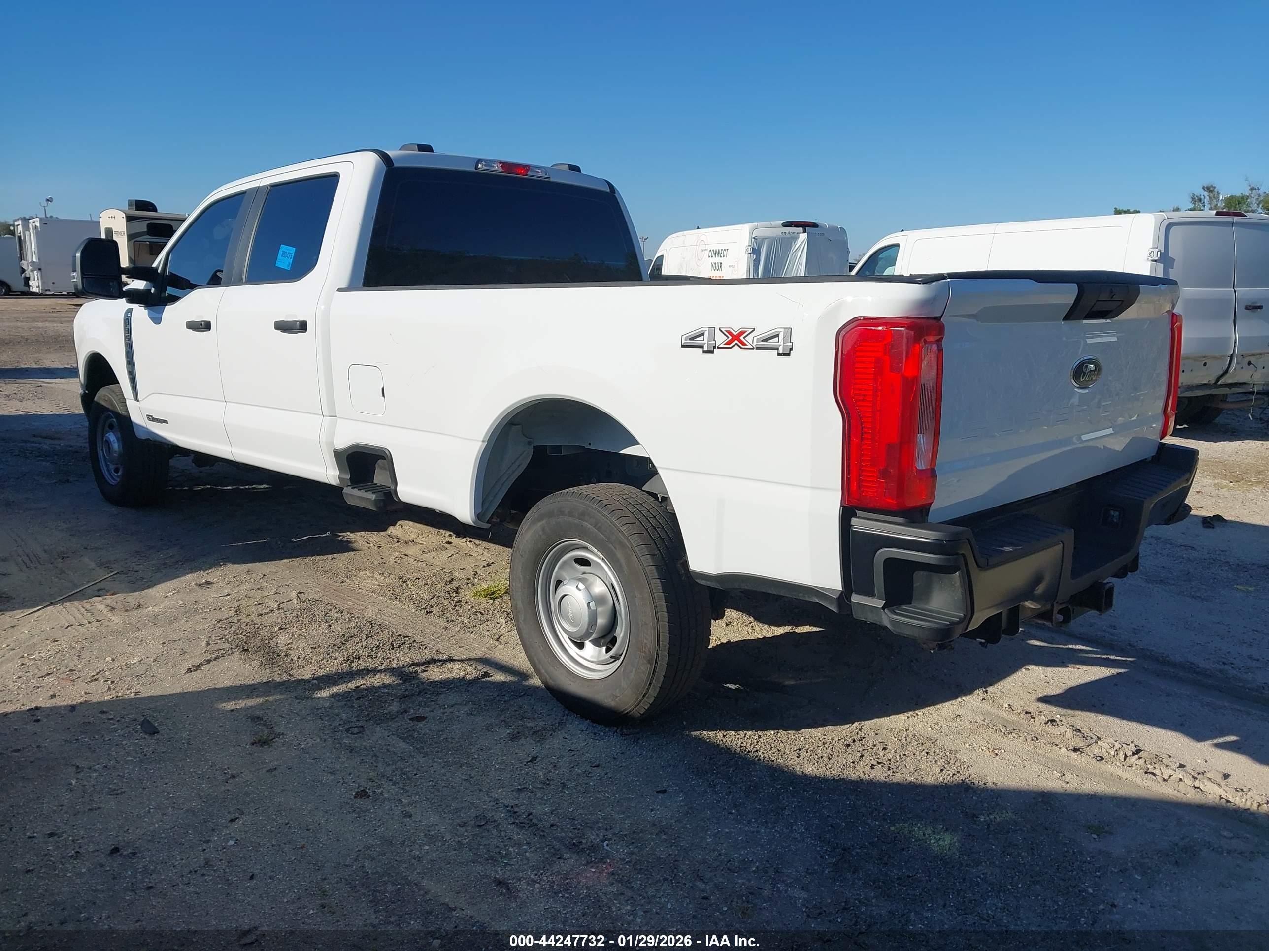 FORD F-350 image 3