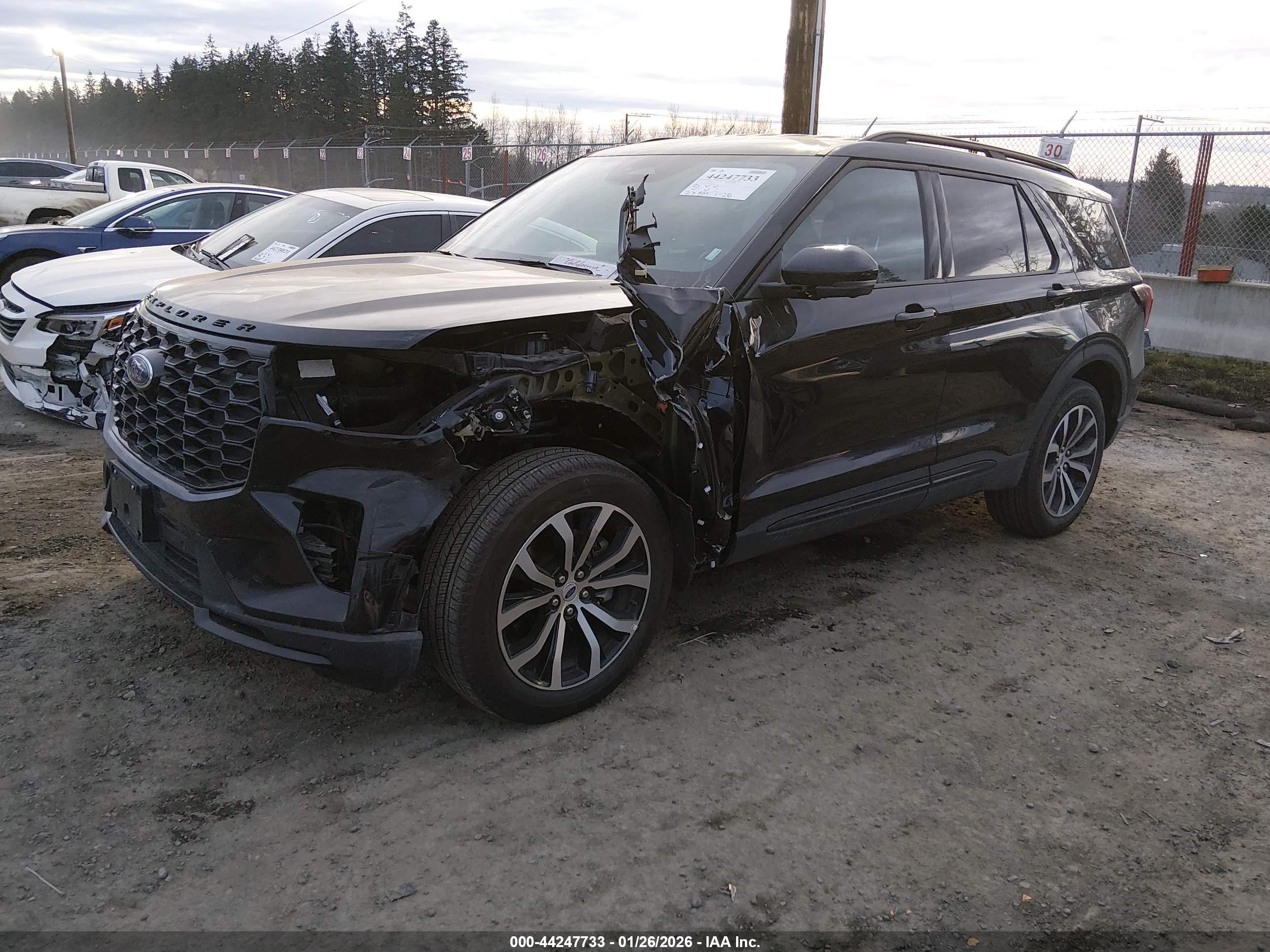 FORD EXPLORER image 2