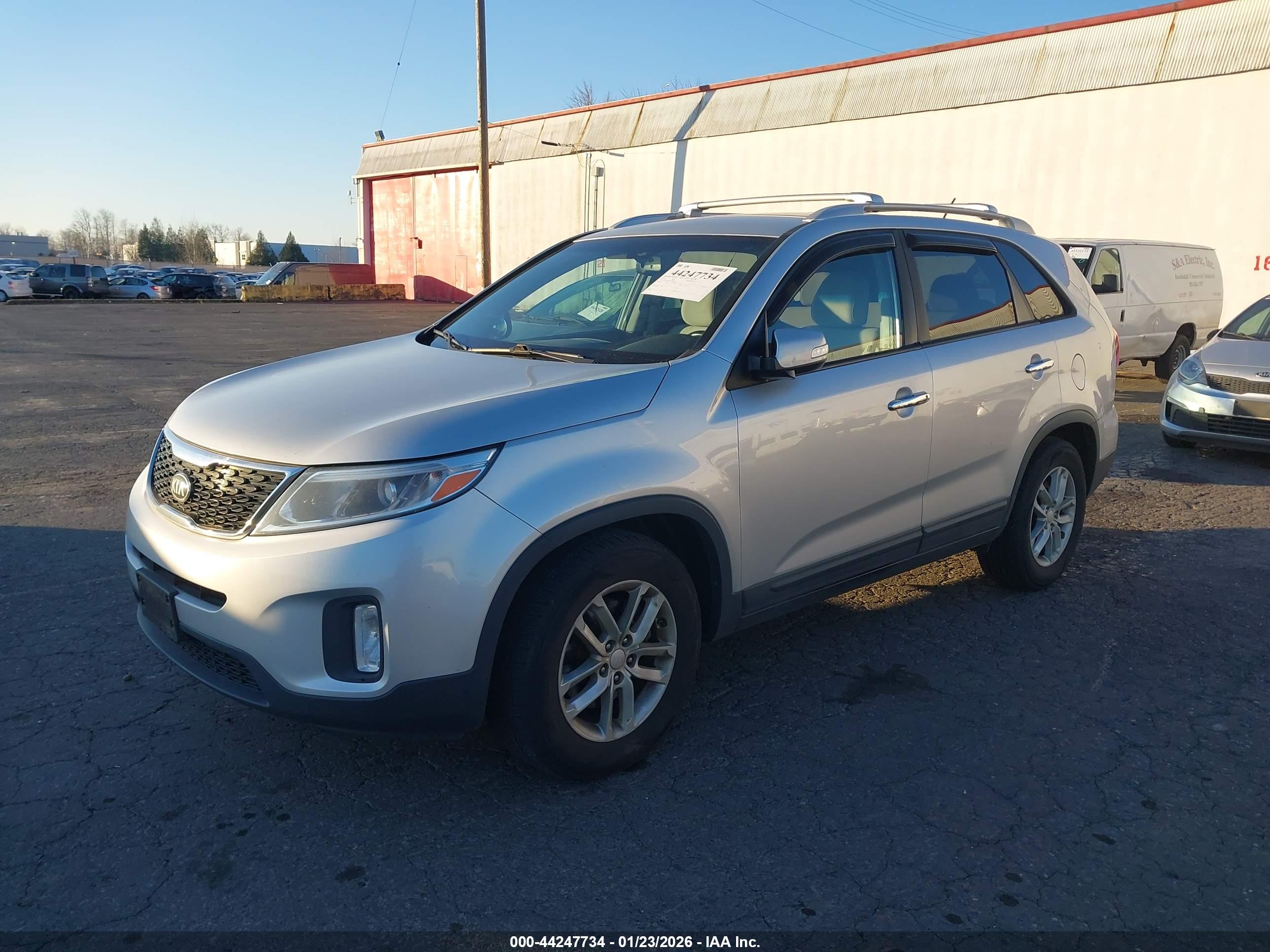 KIA SORENTO image 2