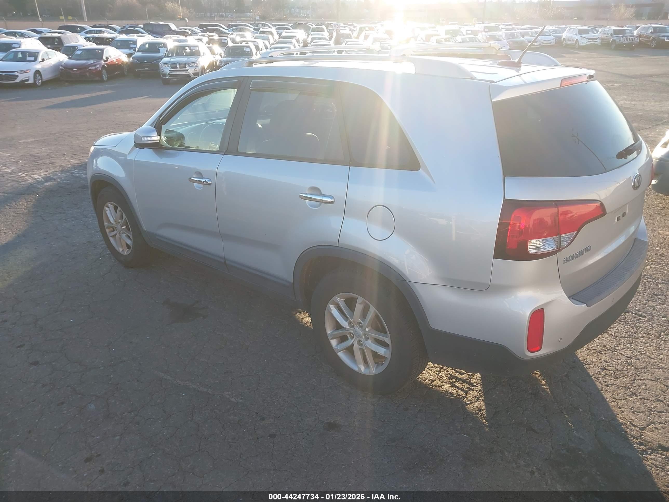 KIA SORENTO image 3