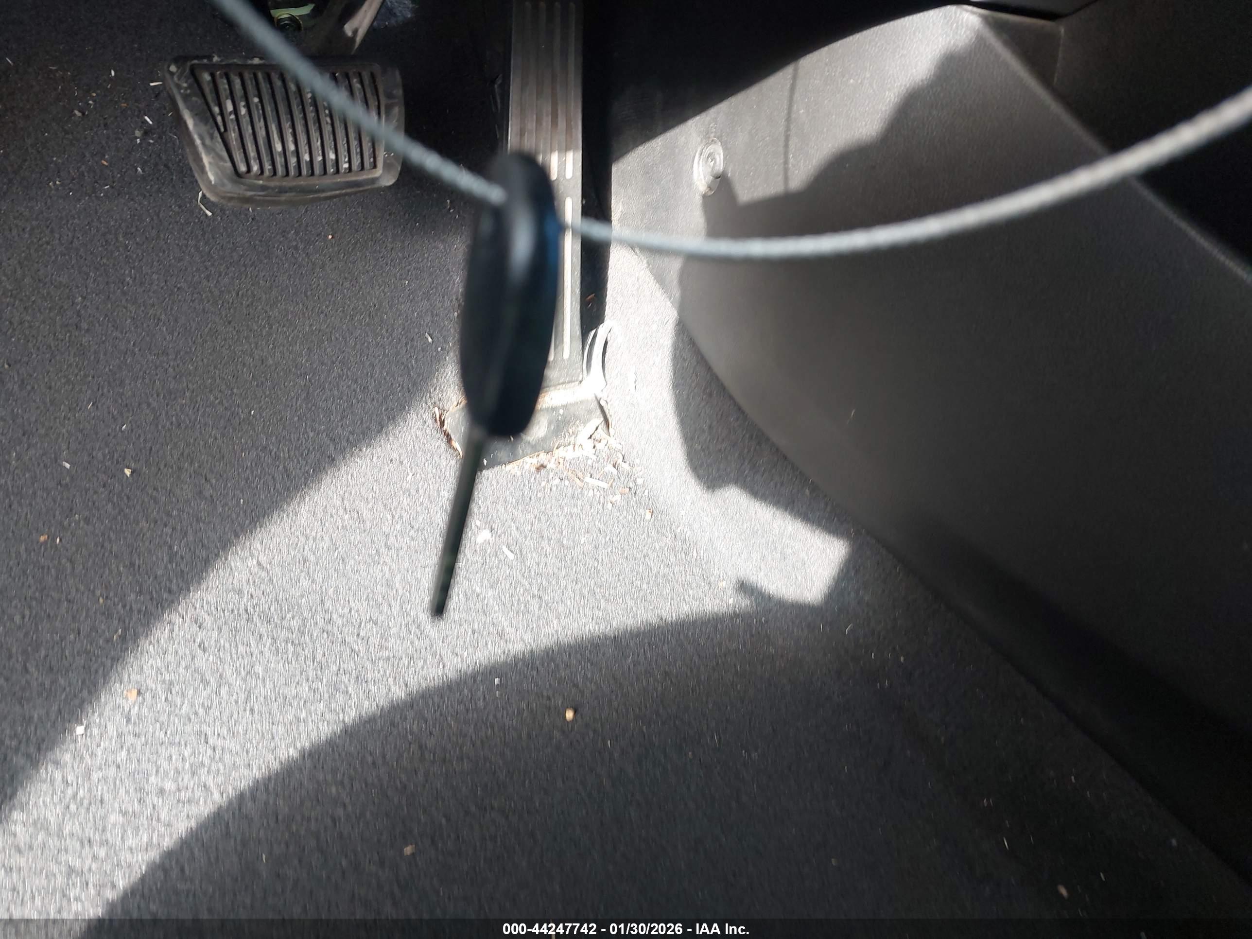 HYUNDAI ELANTRA image 11
