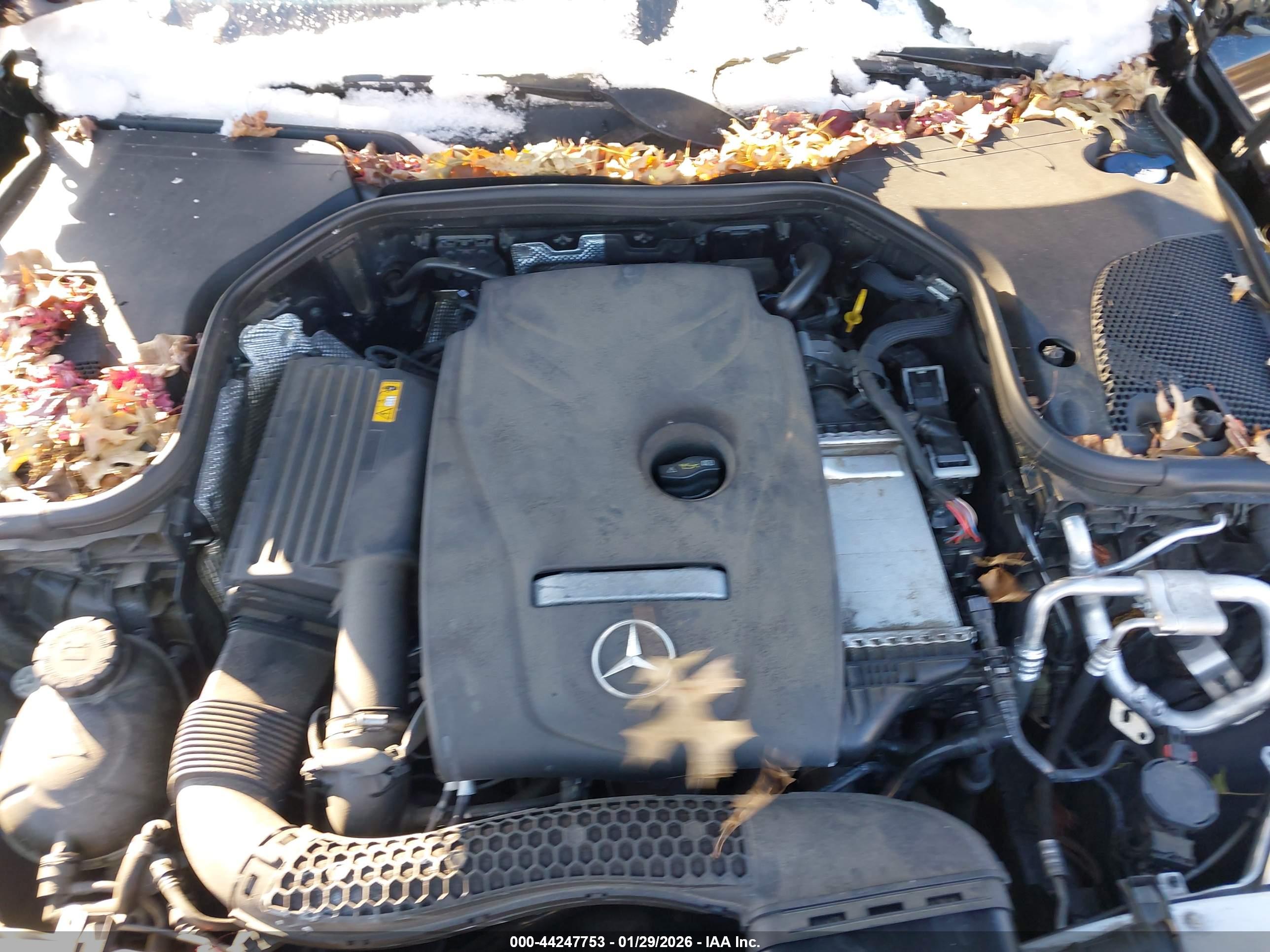 MERCEDES-BENZ E image 10