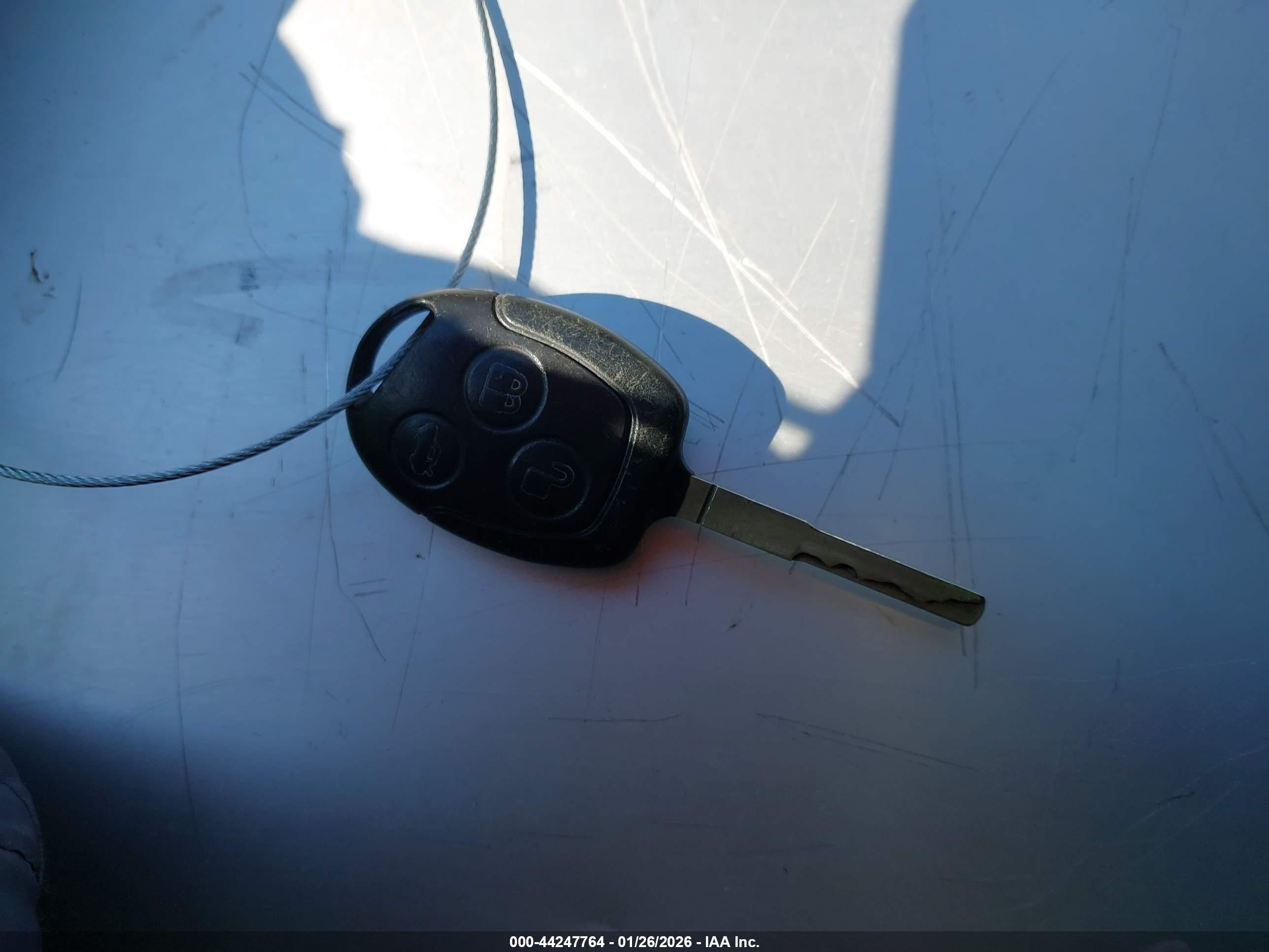 FORD FIESTA image 11