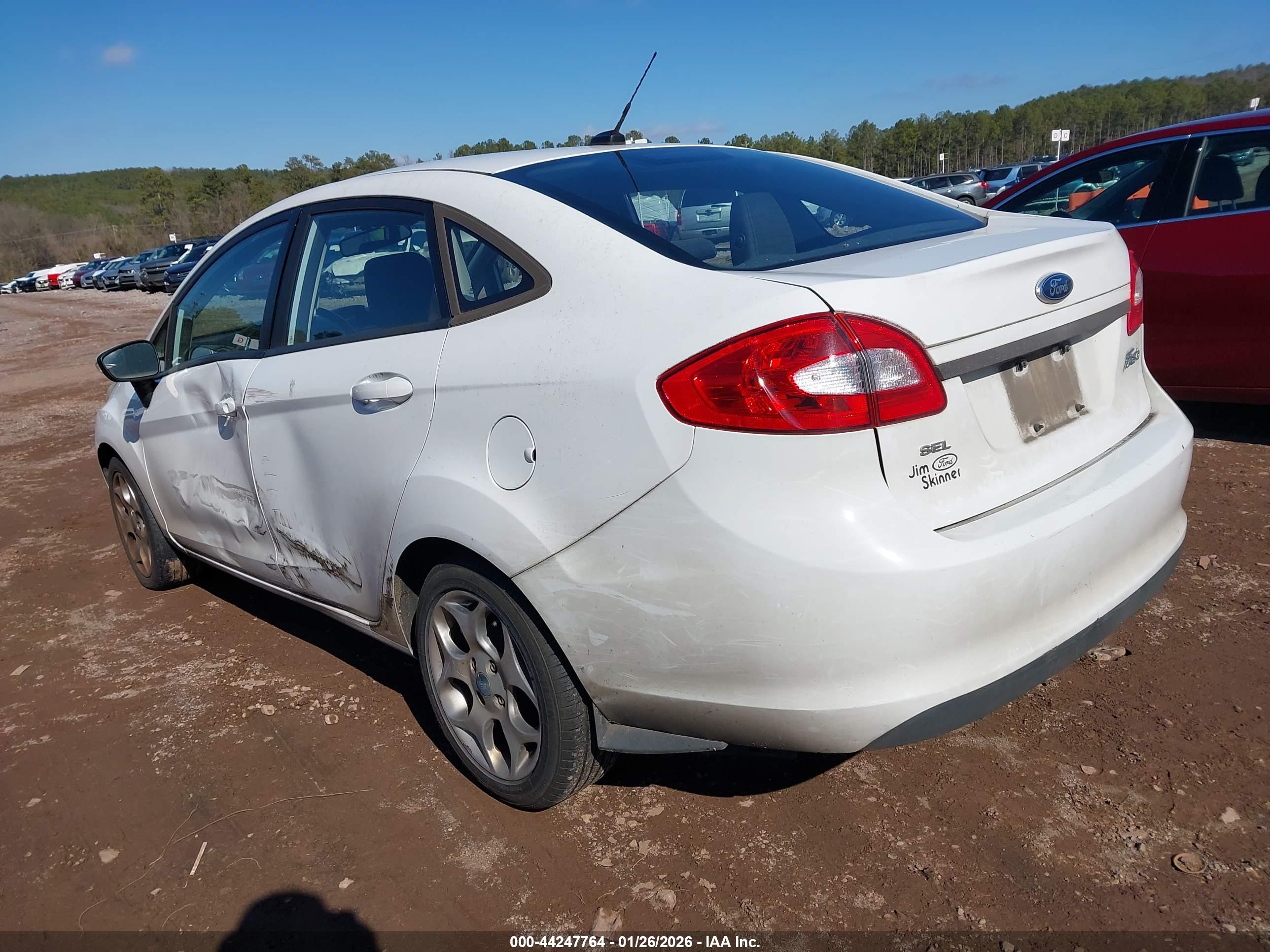 FORD FIESTA image 3