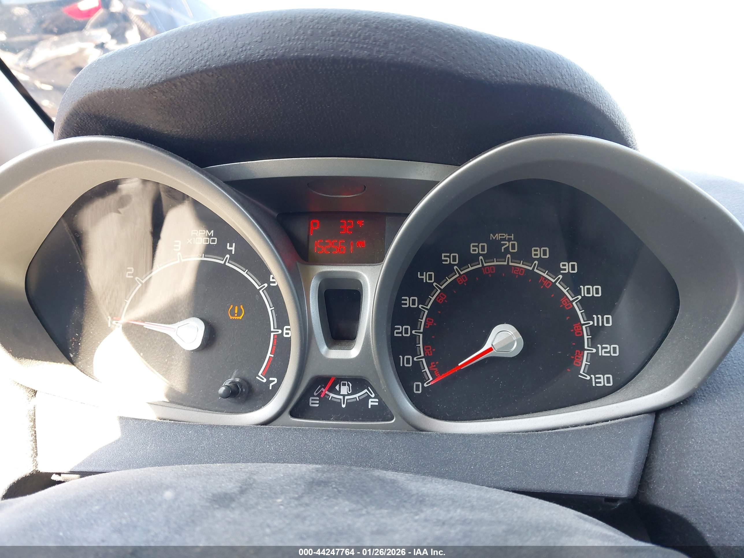 FORD FIESTA image 7
