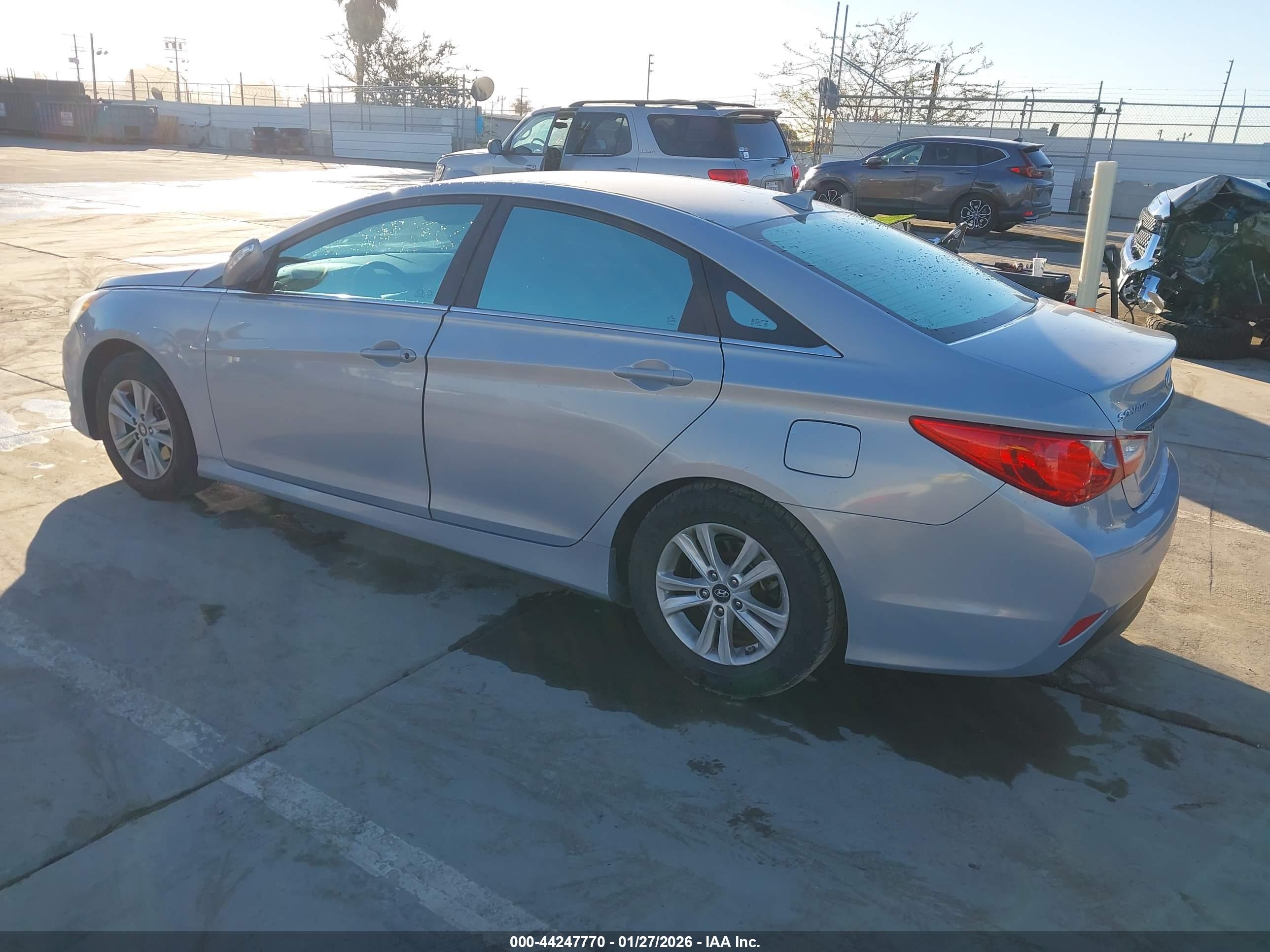 HYUNDAI SONATA image 3