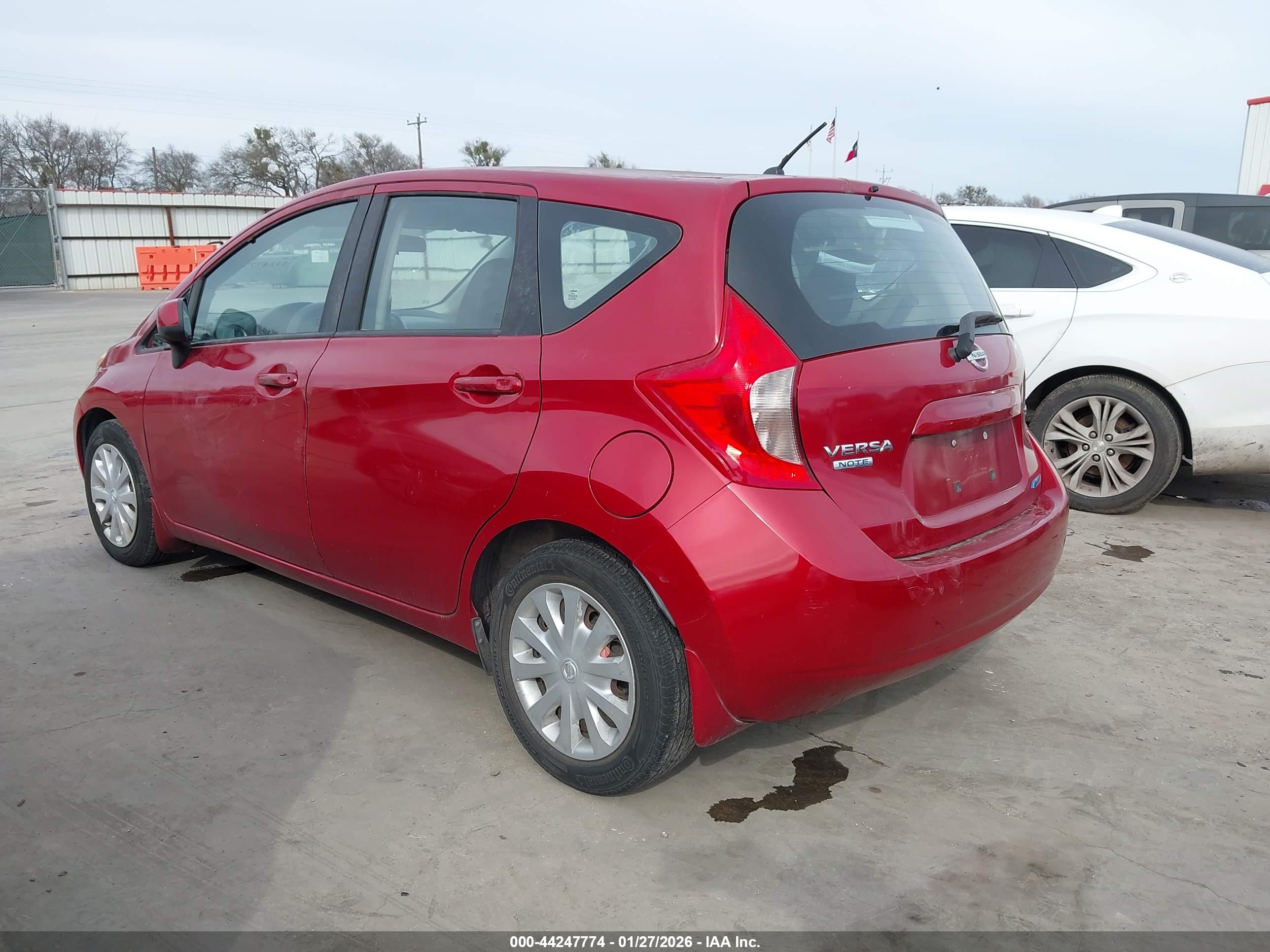 NISSAN VERSA image 3