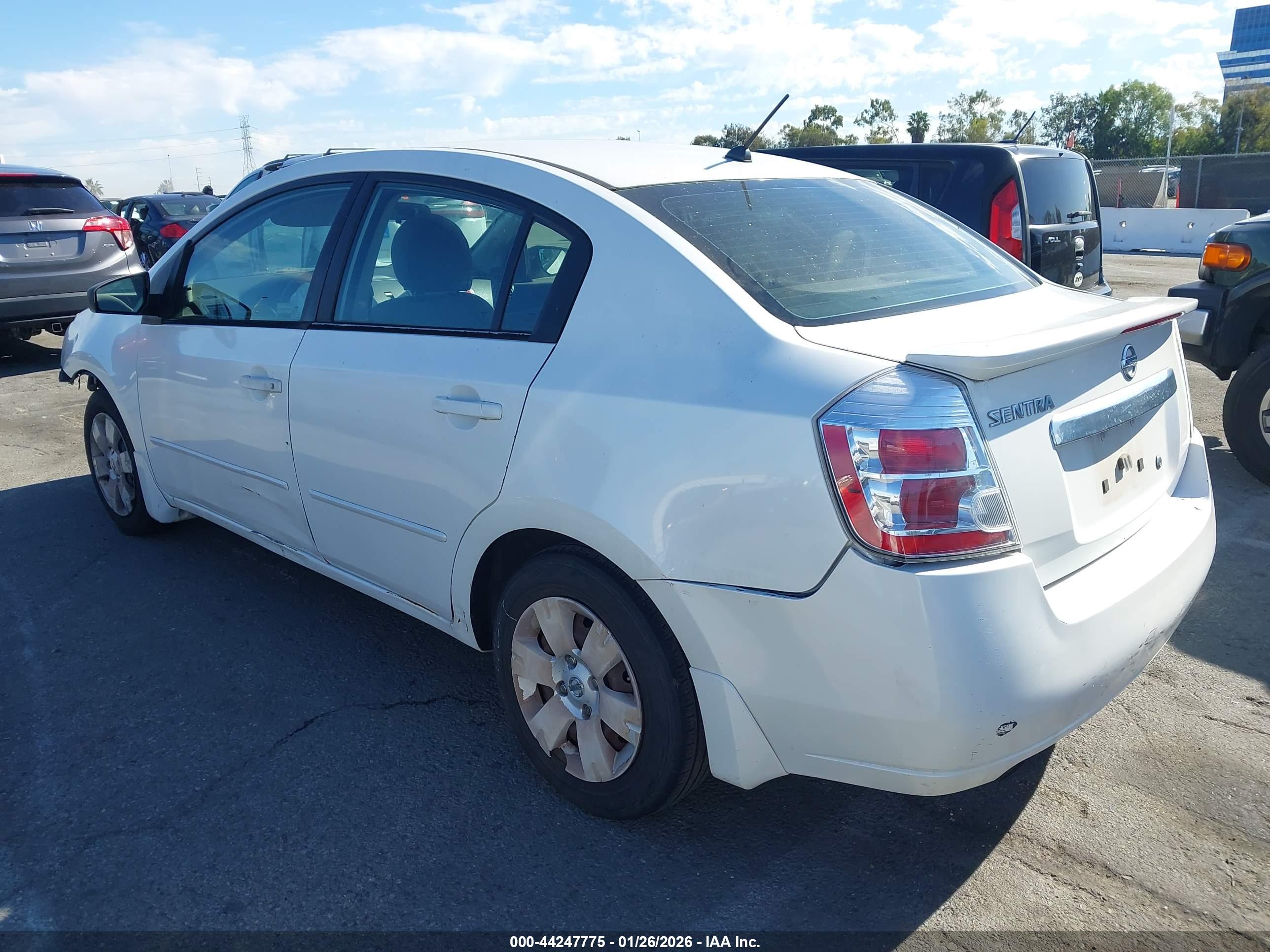 NISSAN SENTRA image 3