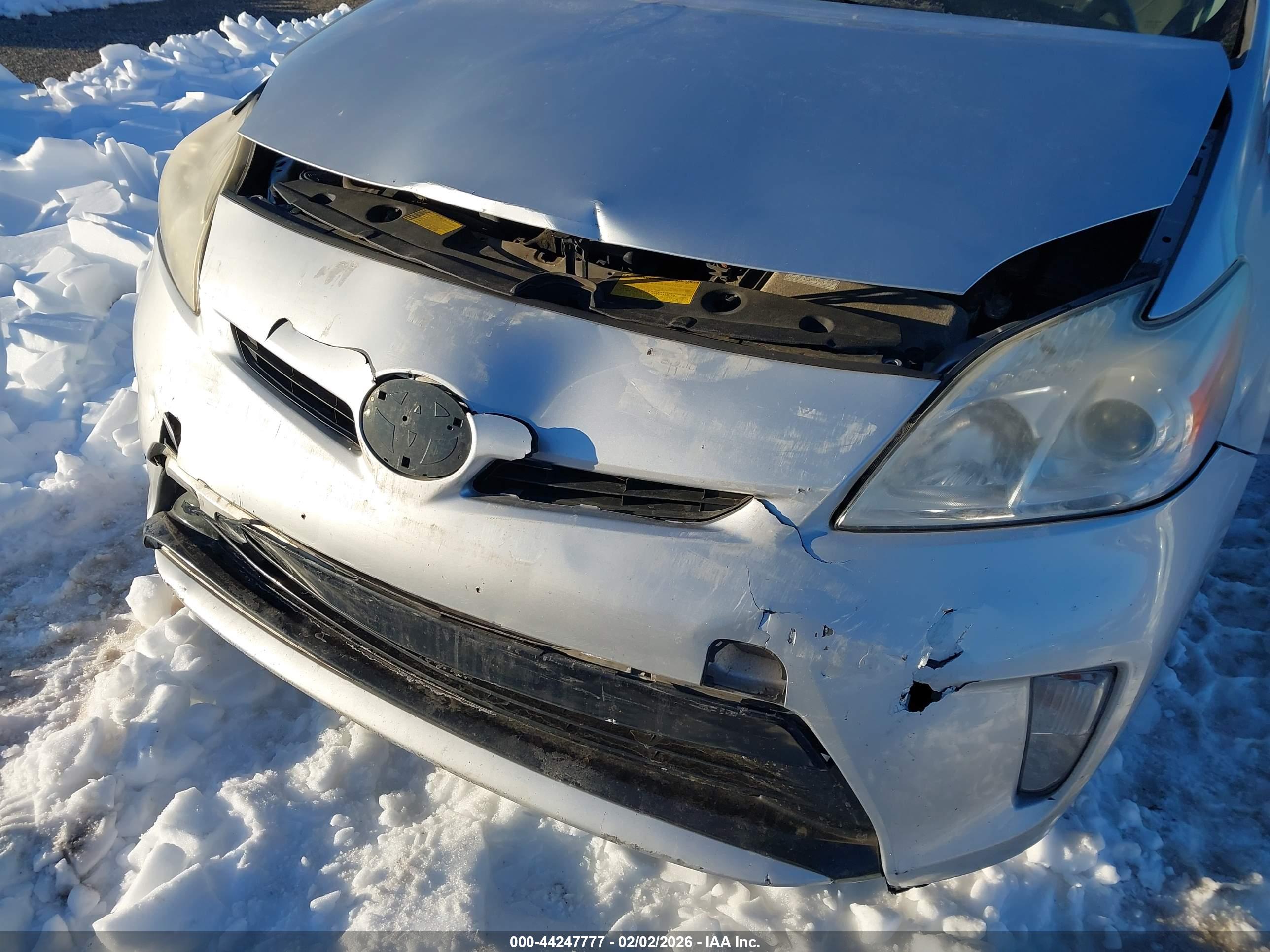 TOYOTA PRIUS image 6