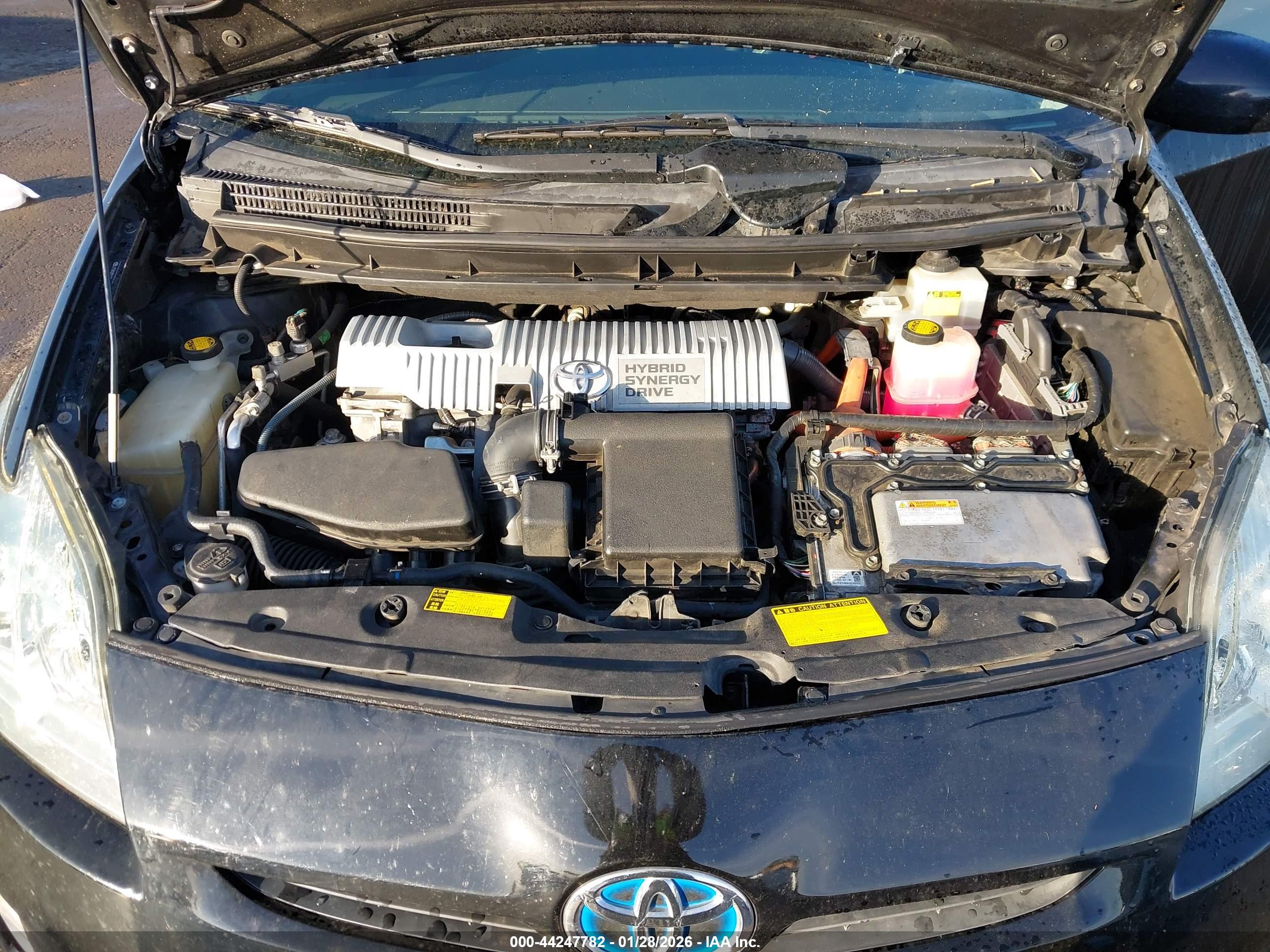 TOYOTA PRIUS image 10