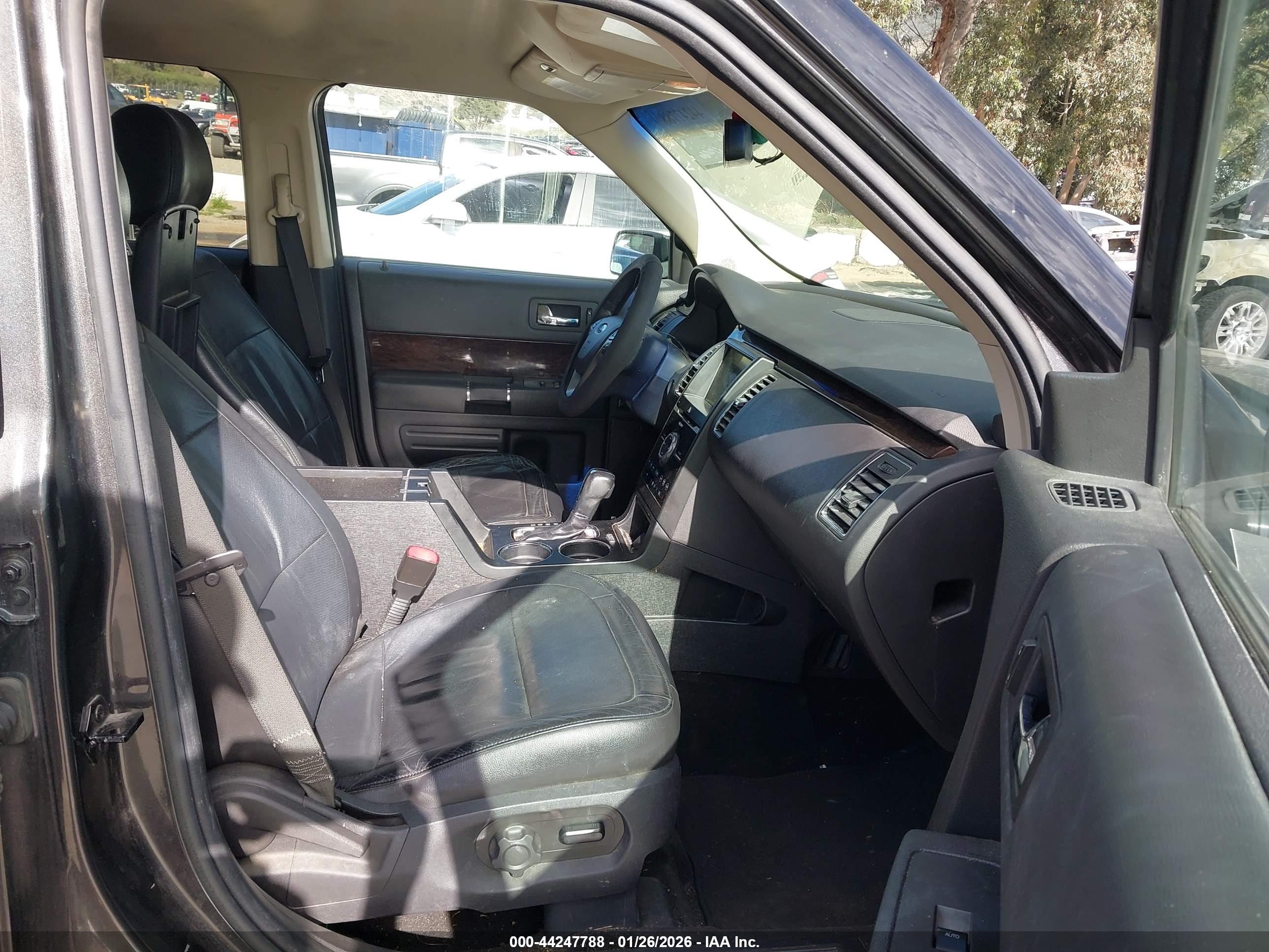 FORD FLEX image 5