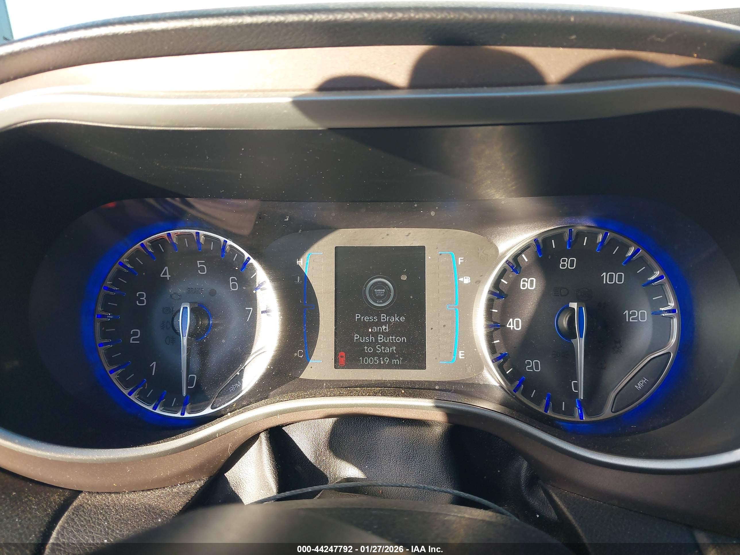 CHRYSLER VOYAGER image 7