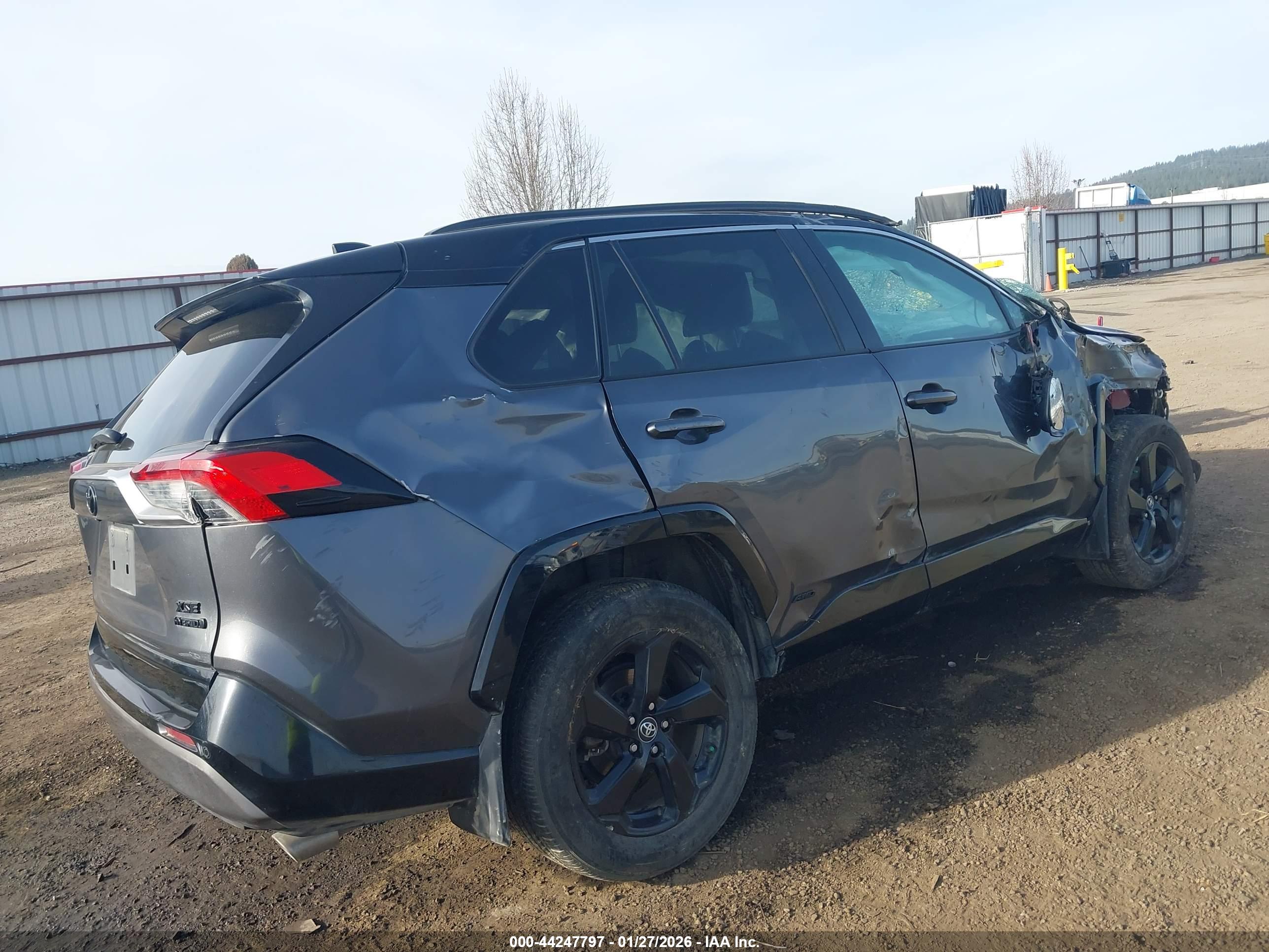 TOYOTA RAV4 image 4