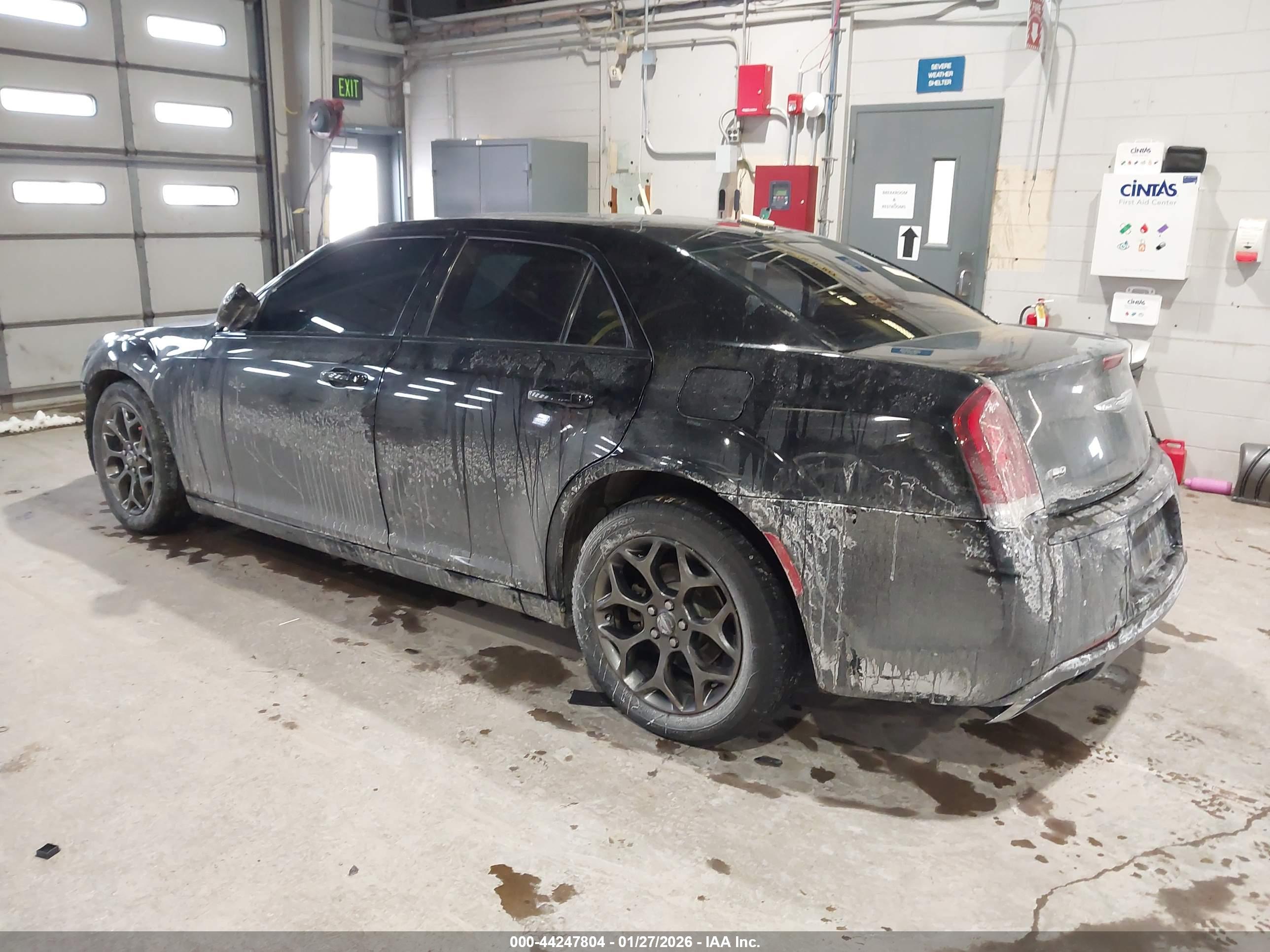 CHRYSLER 300 image 3