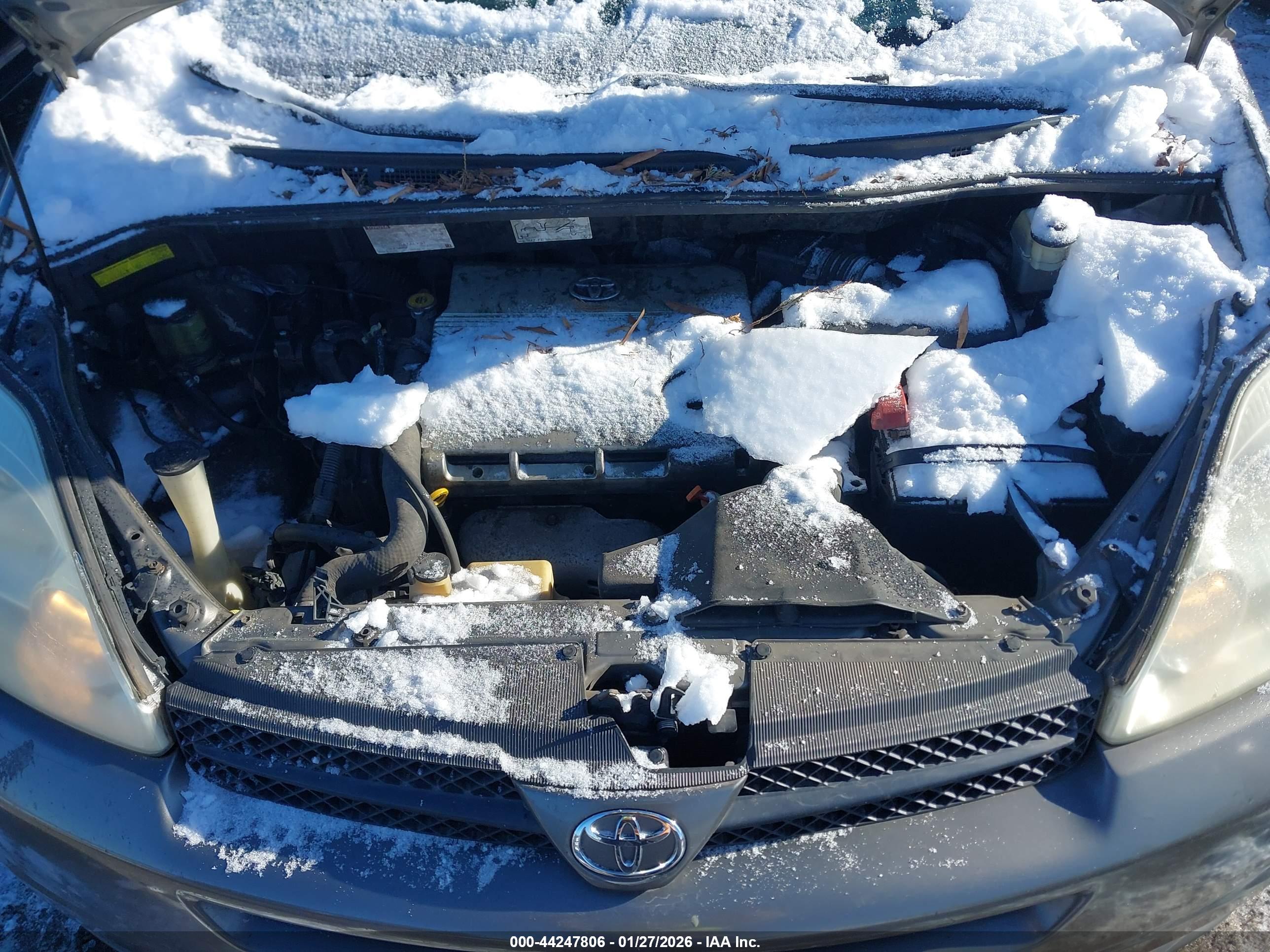 TOYOTA SIENNA image 10