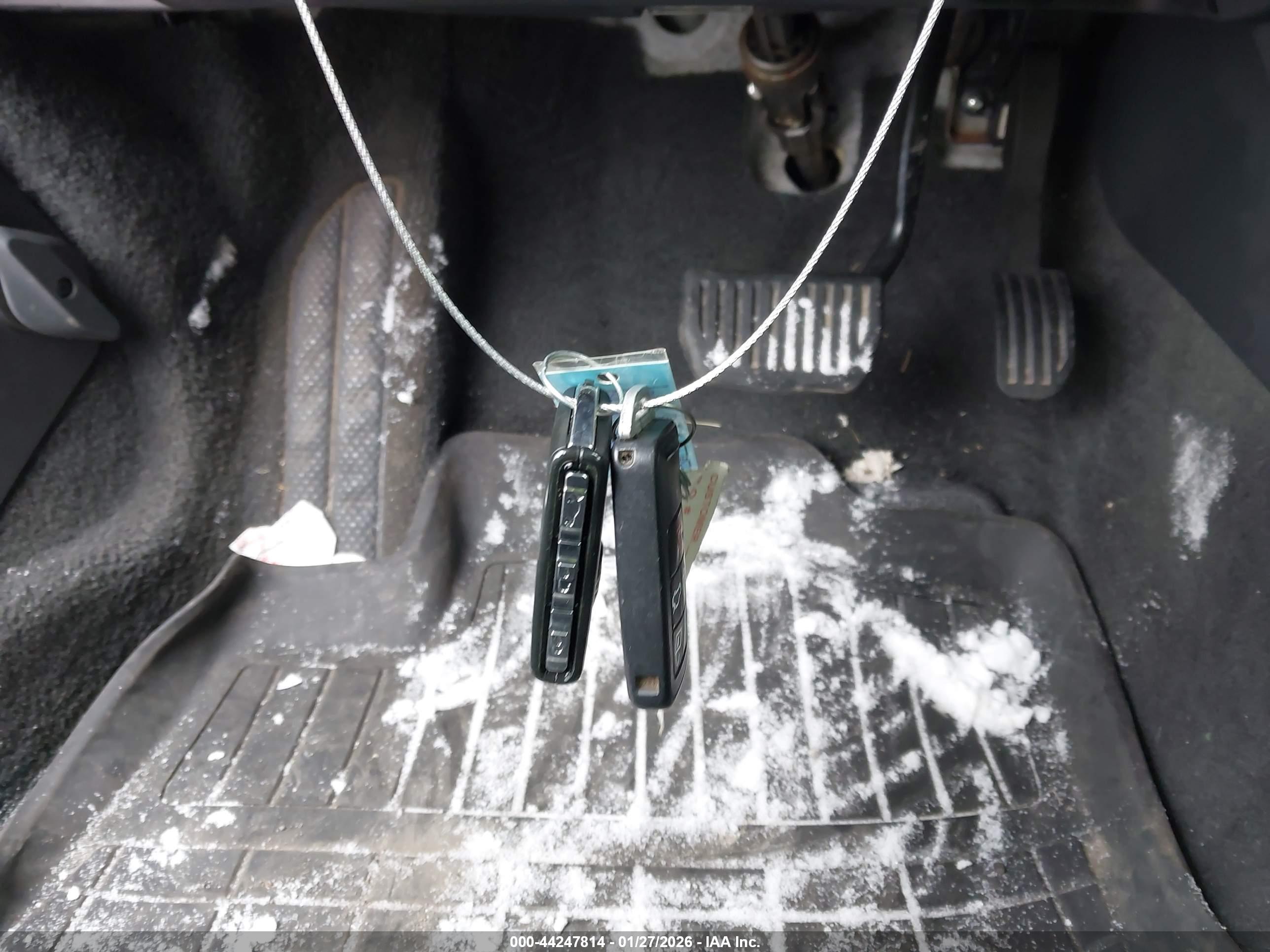 VOLVO S60 image 11