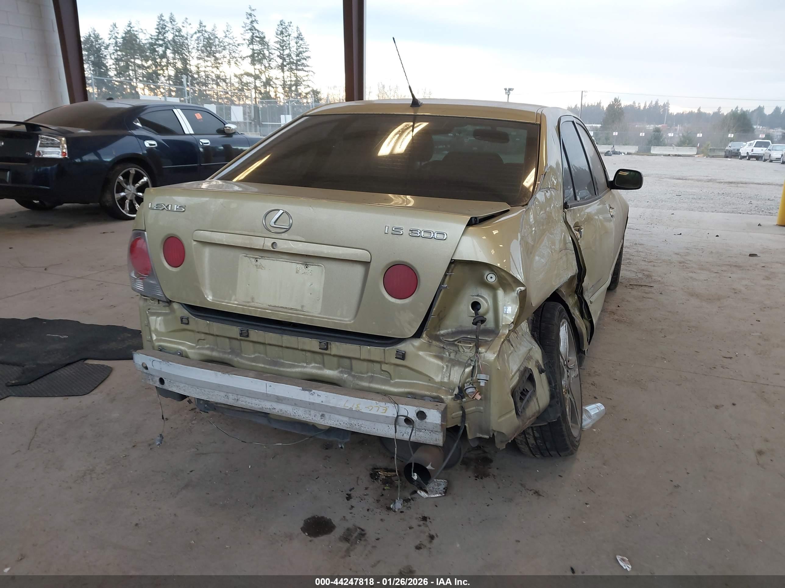 LEXUS IS image 4