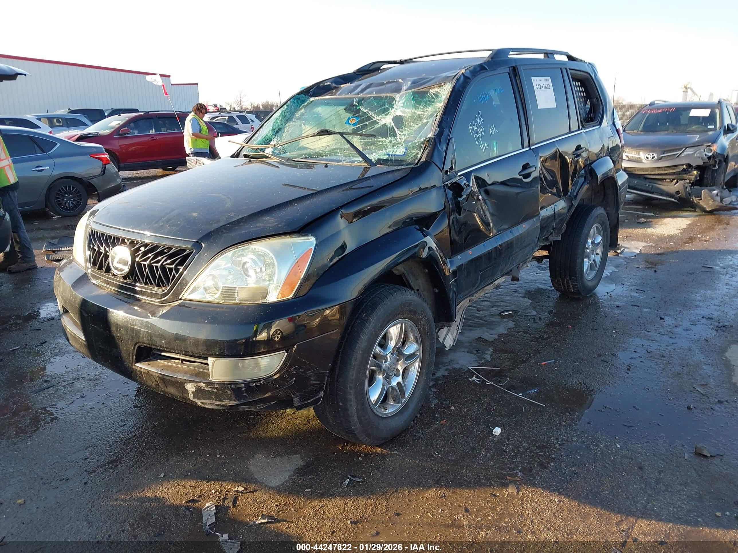 LEXUS GX image 2