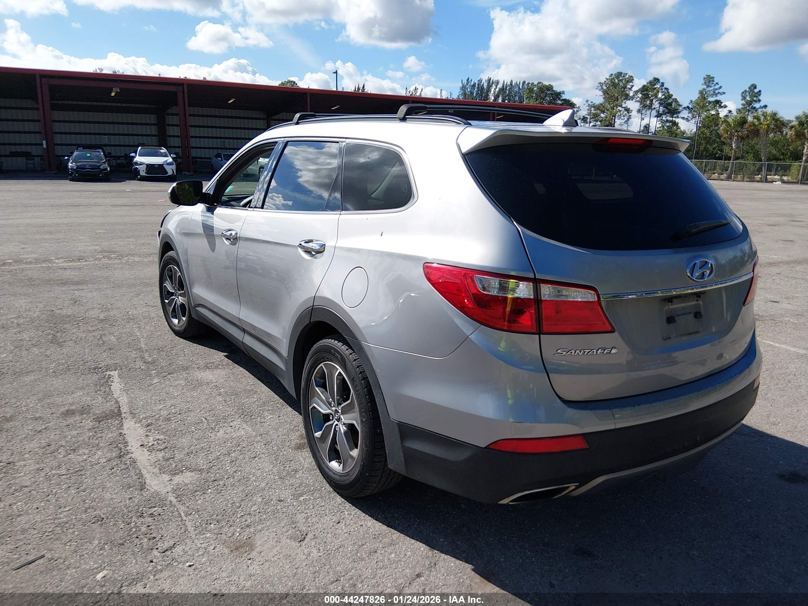 HYUNDAI SANTA image 3