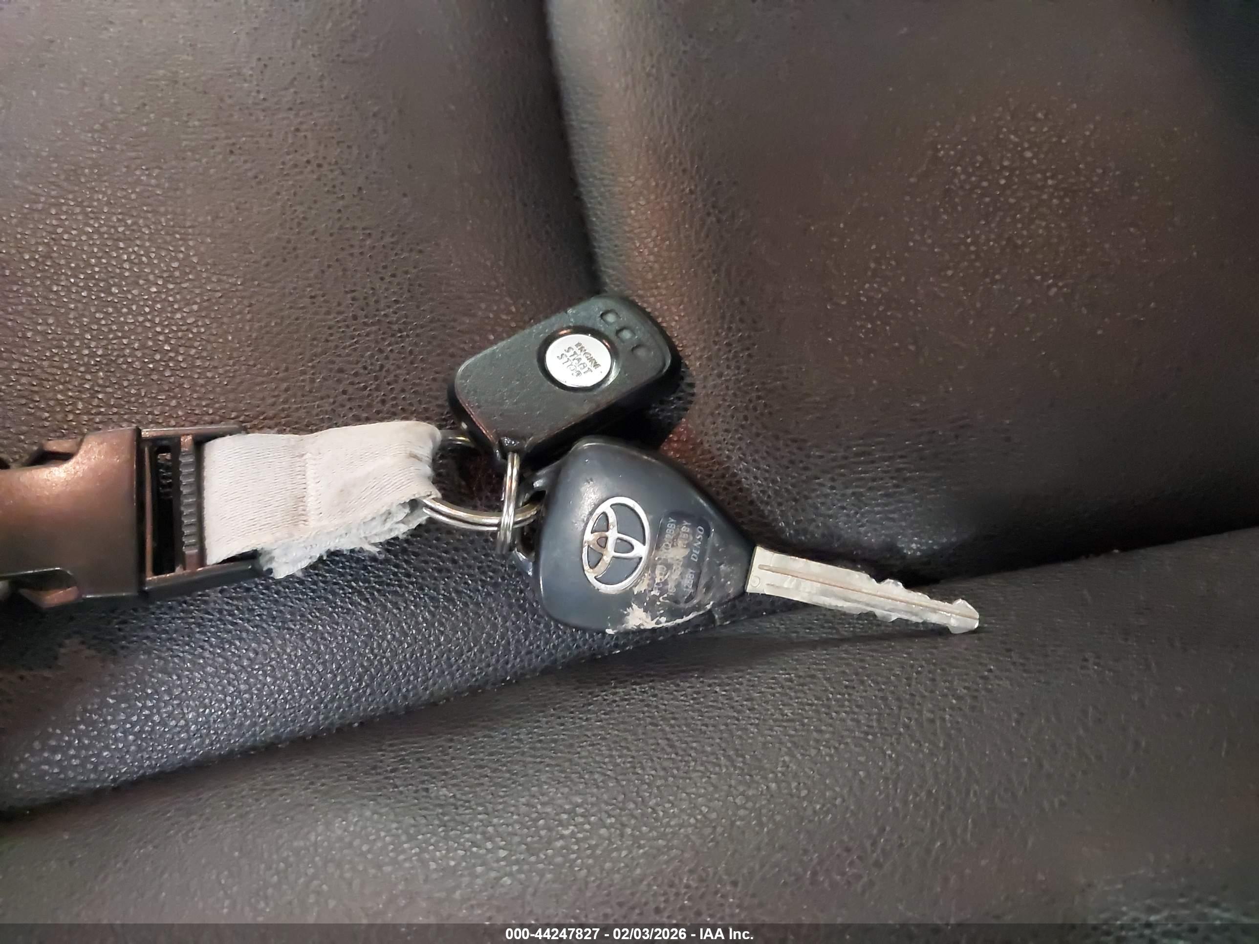 TOYOTA 4RUNNER image 11