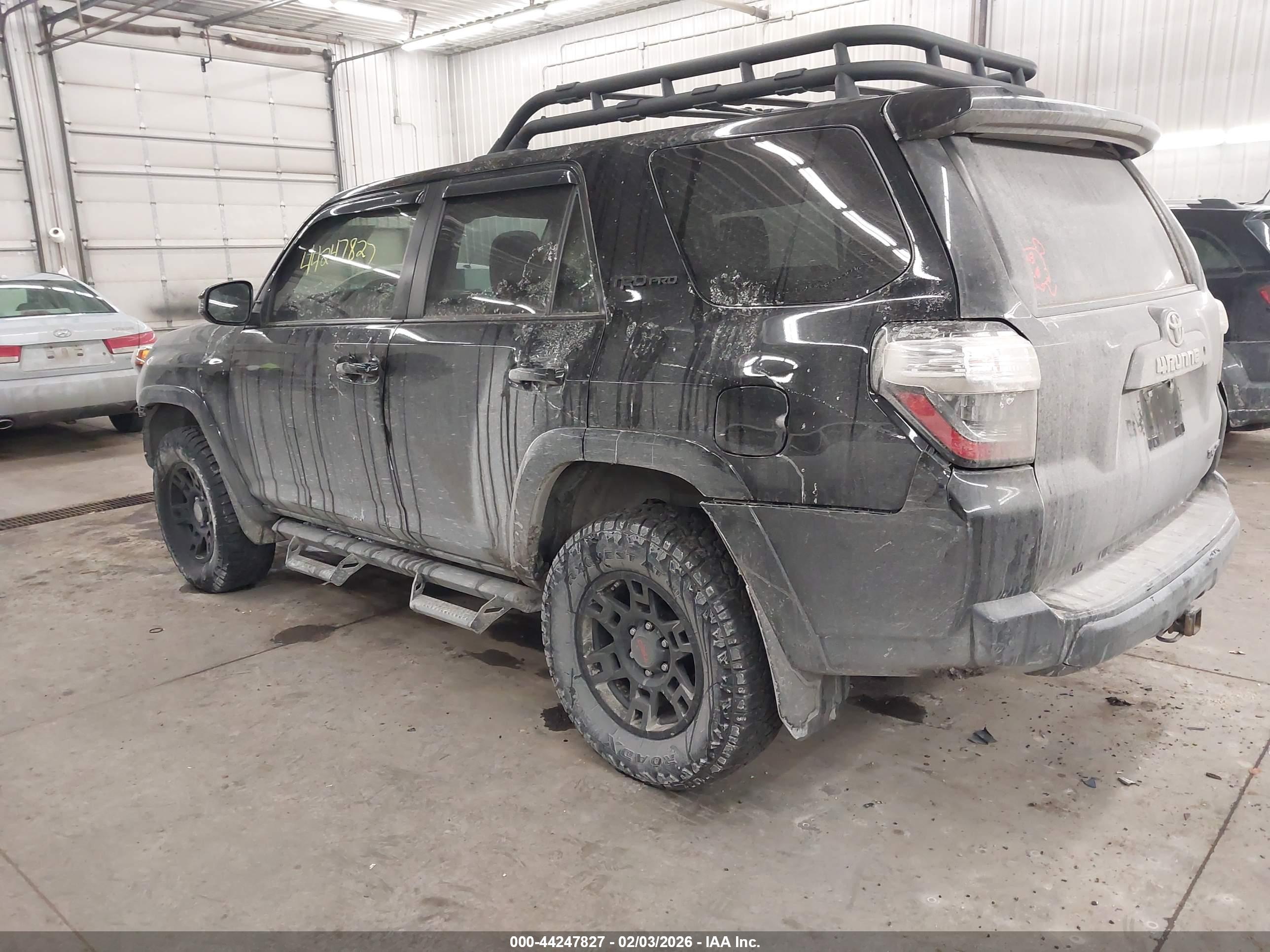 TOYOTA 4RUNNER image 3