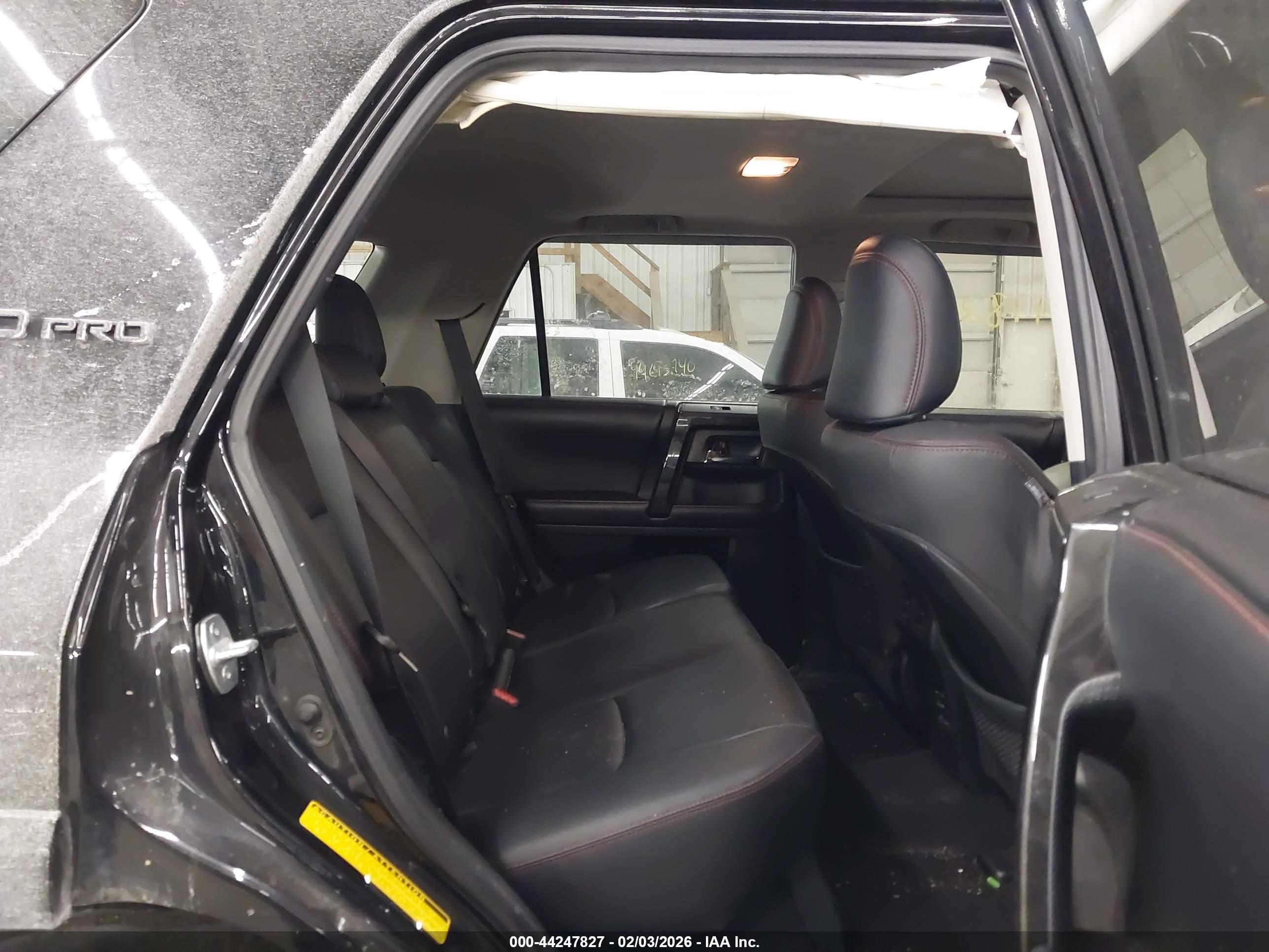 TOYOTA 4RUNNER image 8